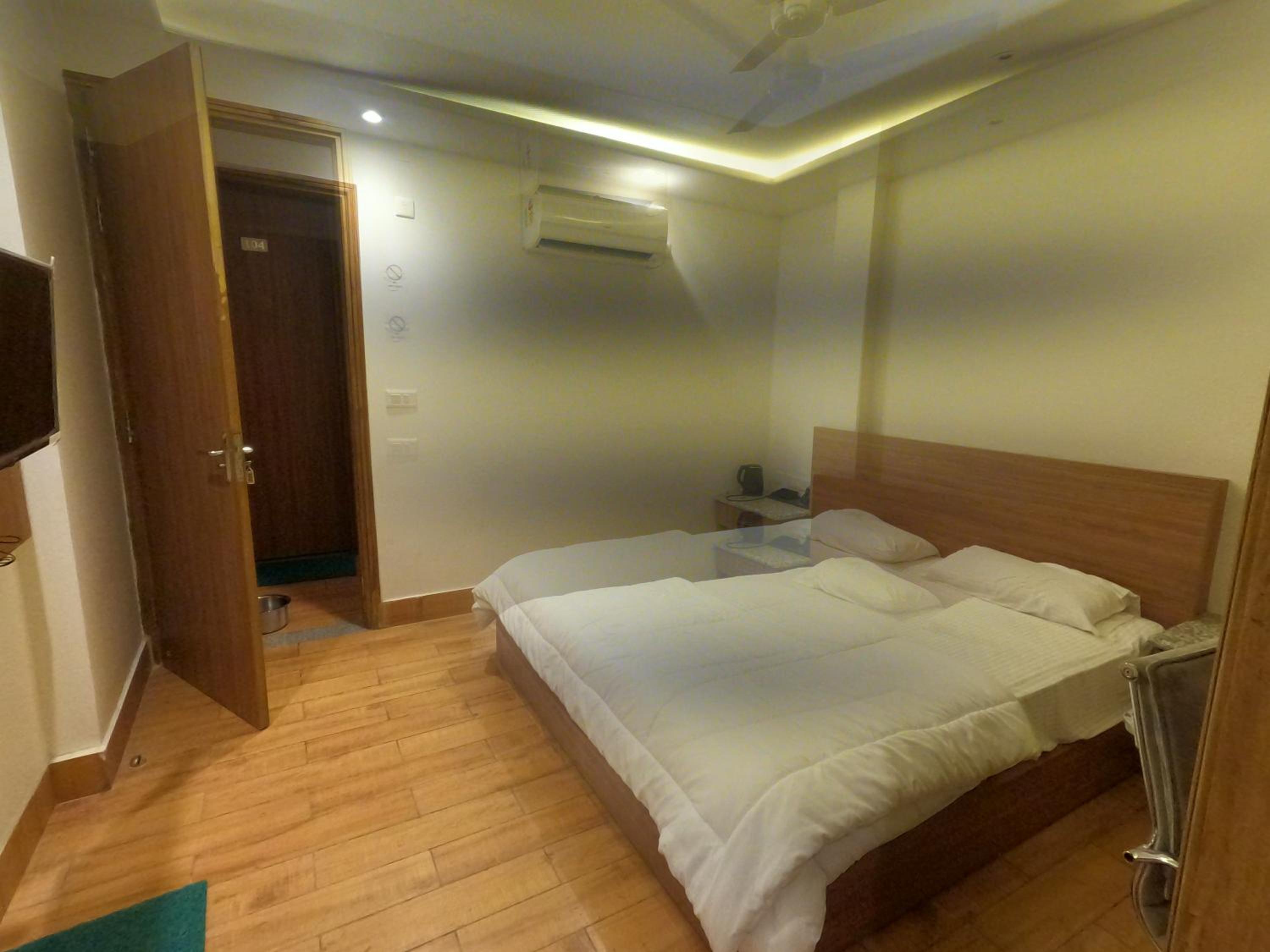 OLIVIA HOME STAY view 5