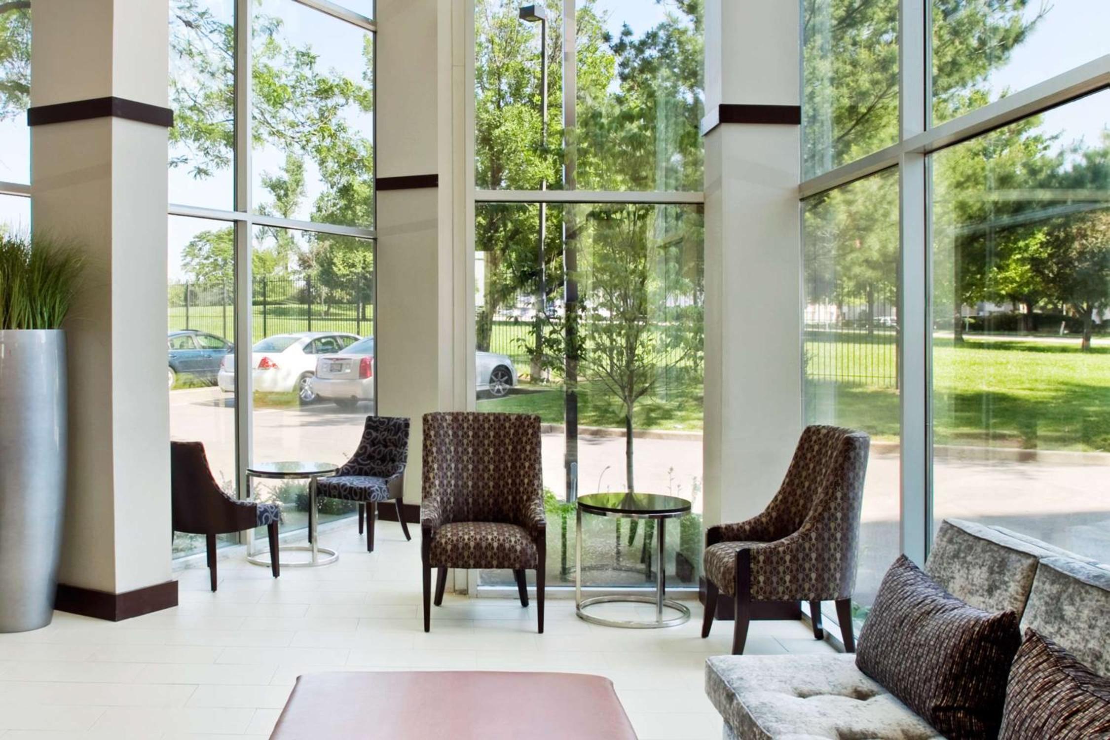 Embassy Suites by Hilton St Louis Airport - Property Image 19