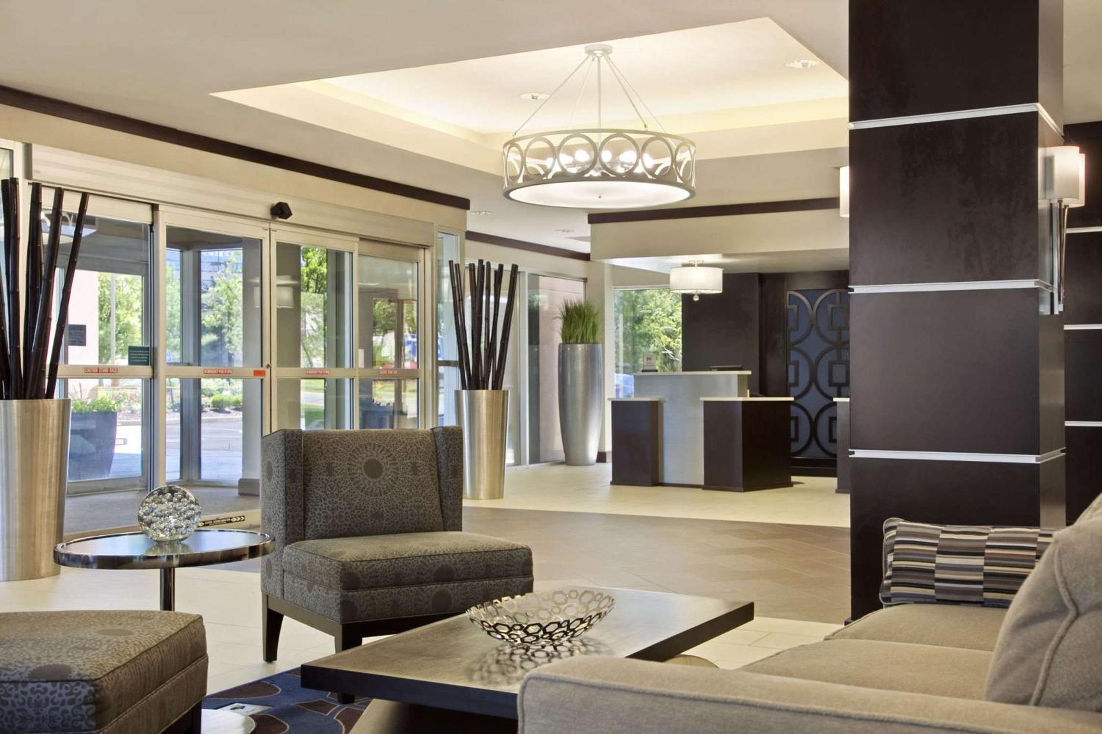 Embassy Suites by Hilton St Louis Airport - Property Image 18