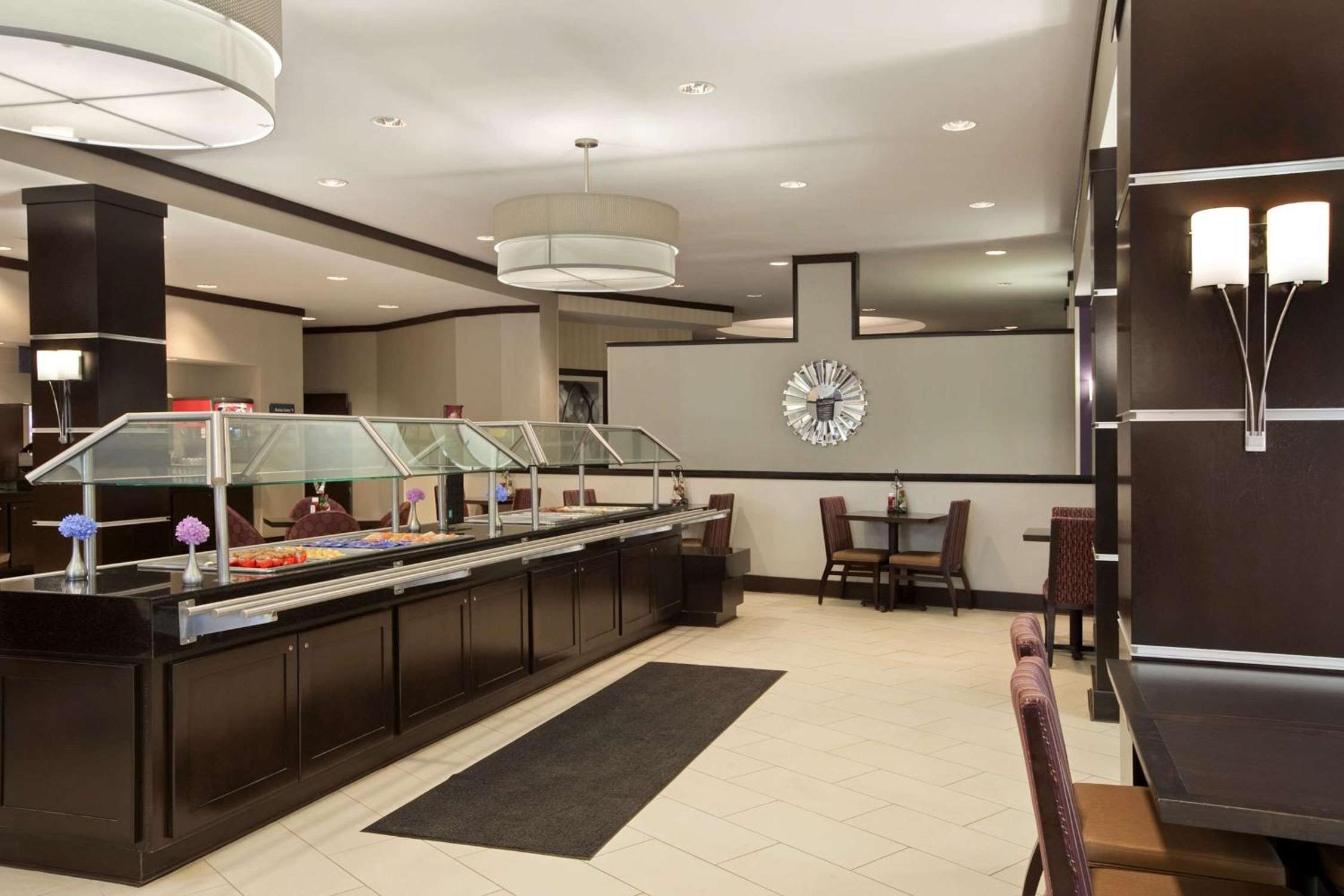 Embassy Suites by Hilton St Louis Airport - Property Image 16