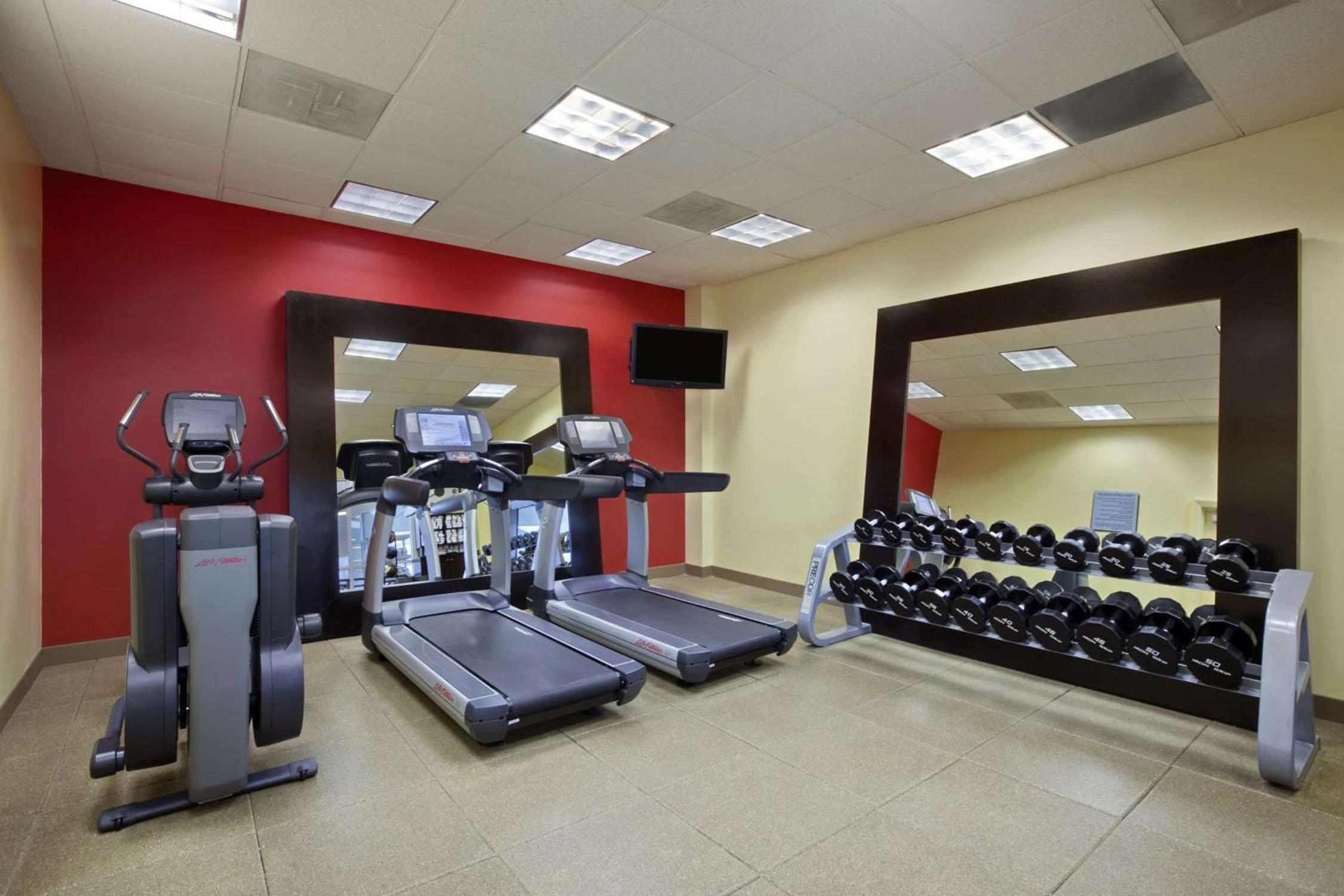 Embassy Suites by Hilton St Louis Airport - Property Image 11