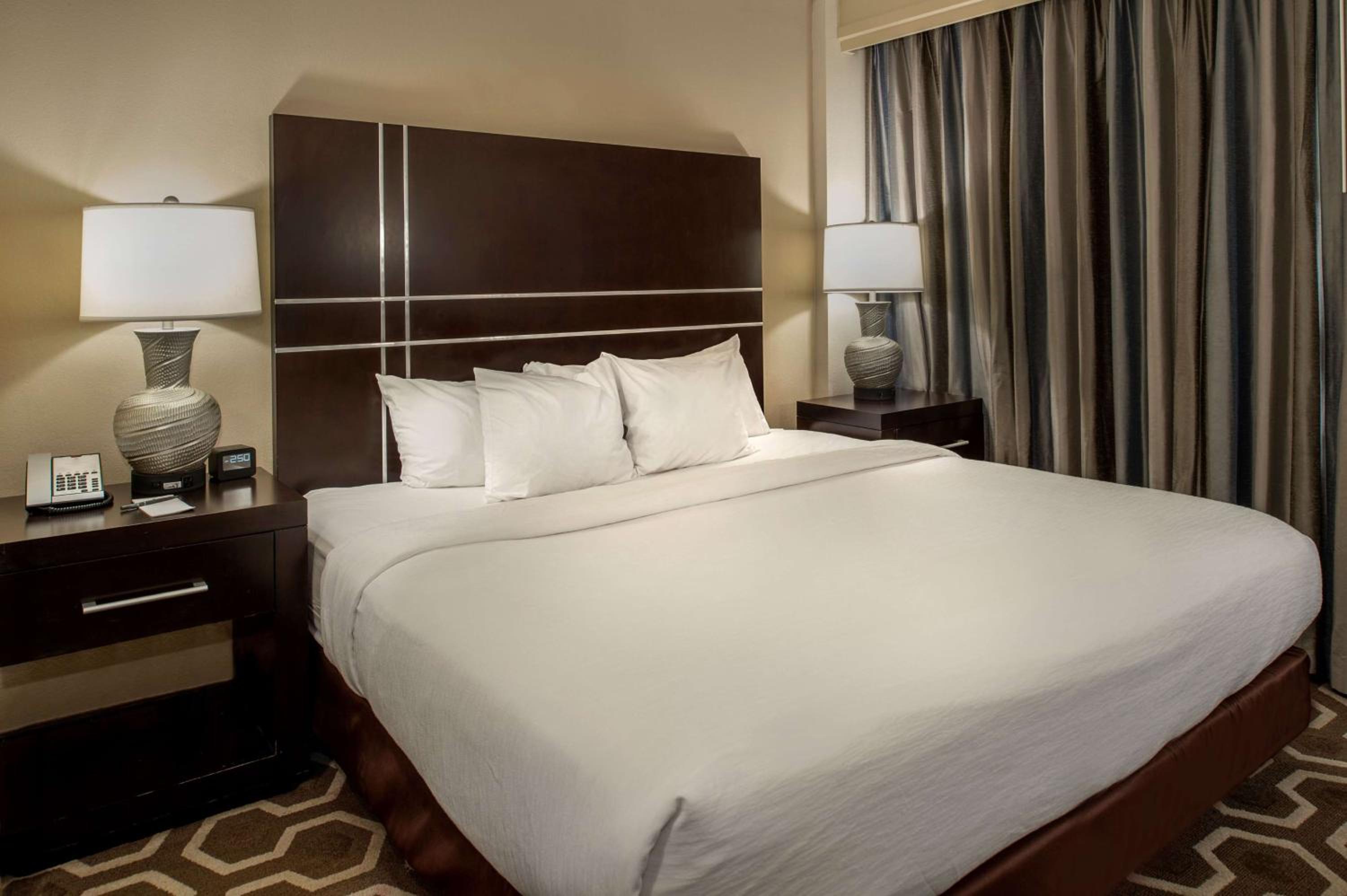 Embassy Suites by Hilton St Louis Airport - Property Image 20