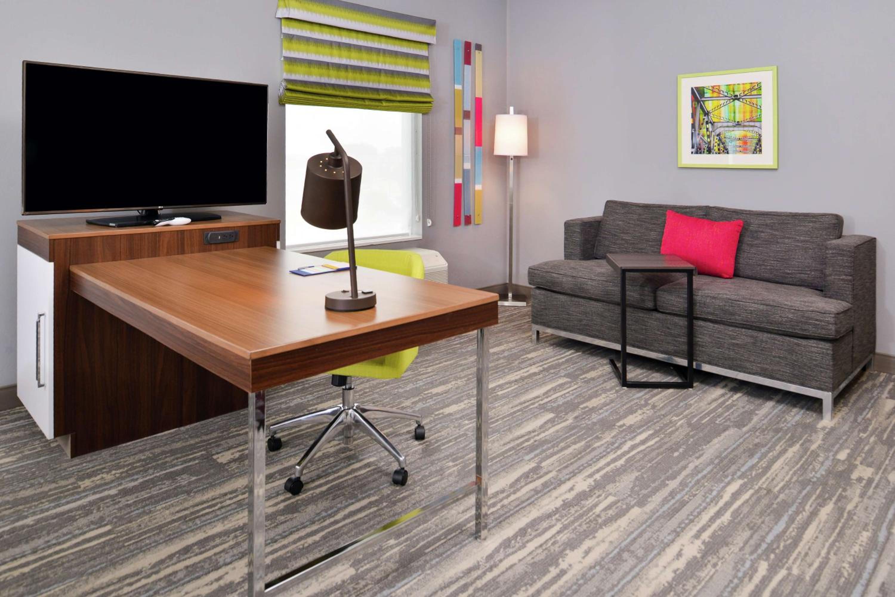 Hampton Inn  Suites Saint Paul Oakdale Woodbury - Property Image 2