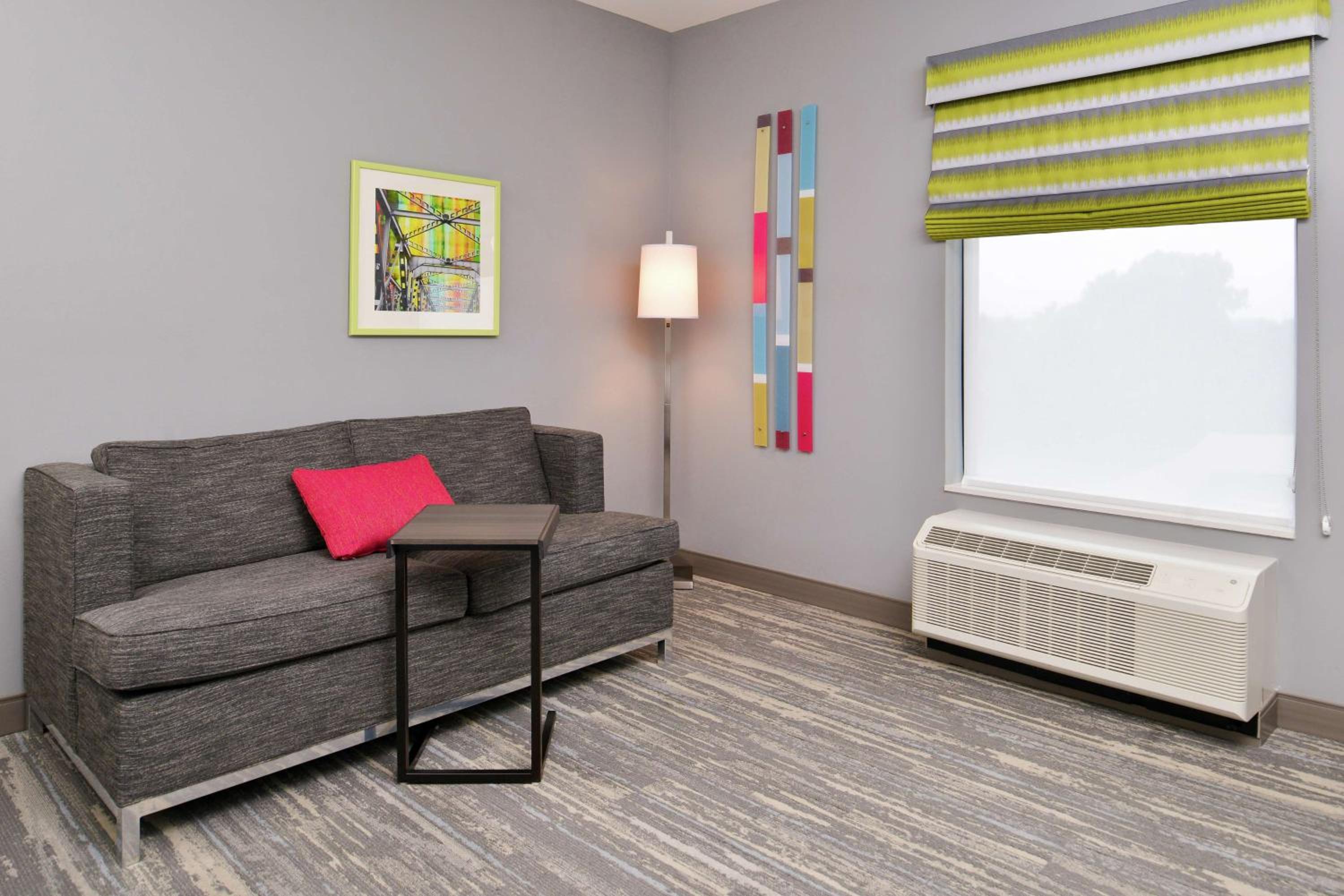 Hampton Inn  Suites Saint Paul Oakdale Woodbury - Property Image 12