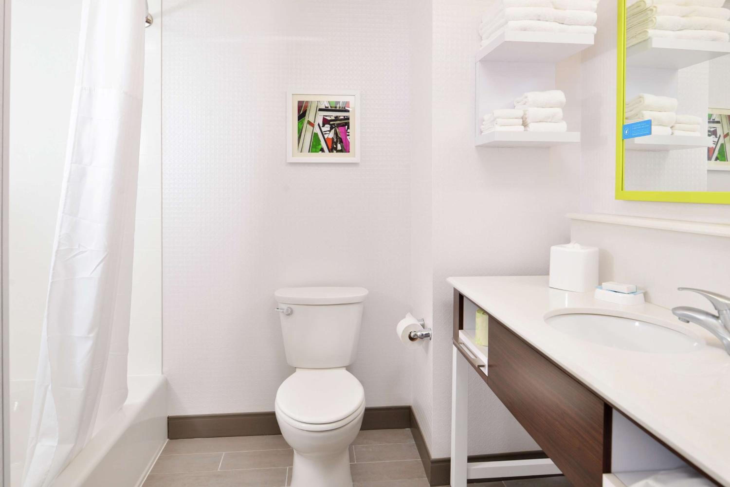 Hampton Inn  Suites Saint Paul Oakdale Woodbury - Property Image 1