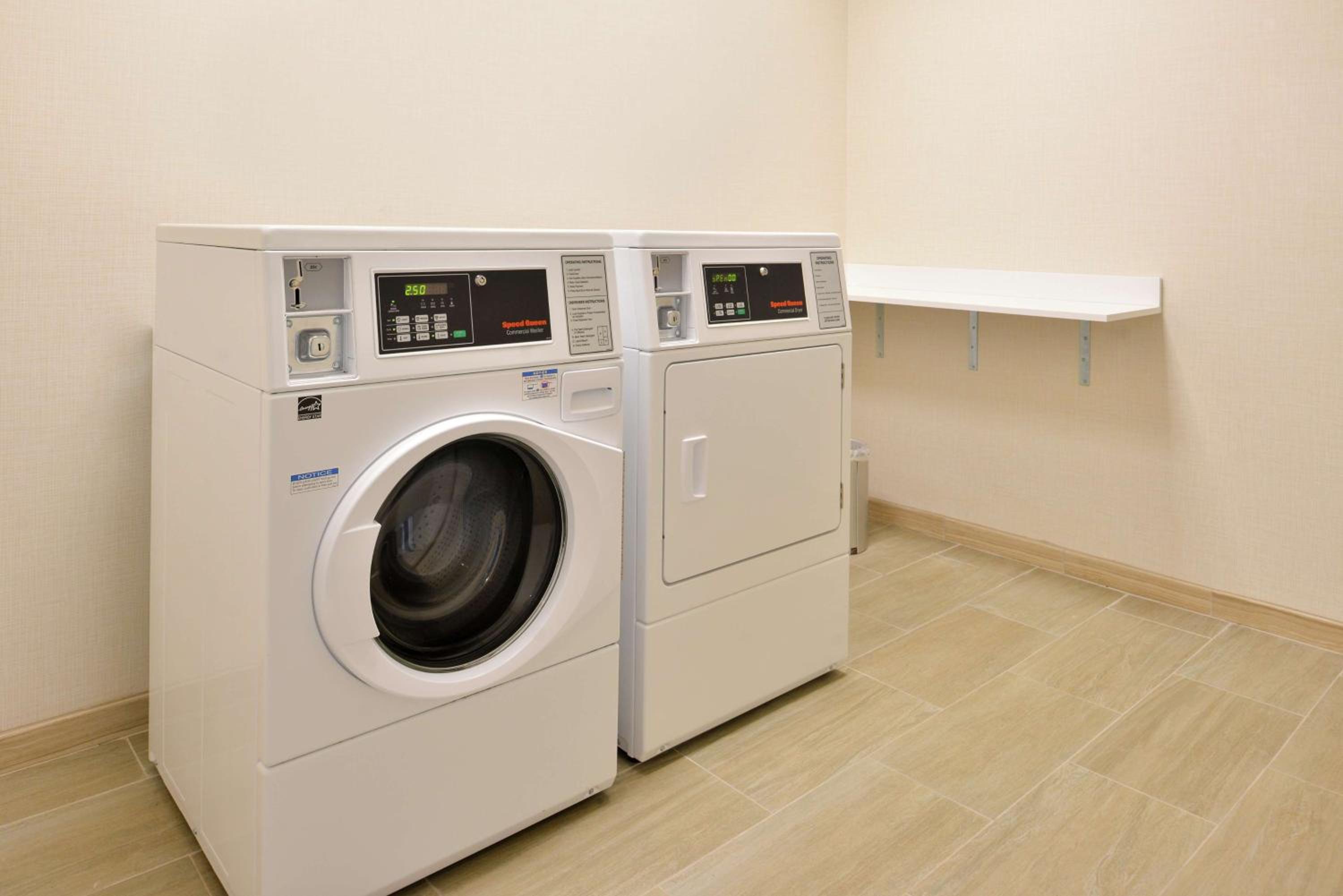 Hampton Inn  Suites Saint Paul Oakdale Woodbury - Property Image 16