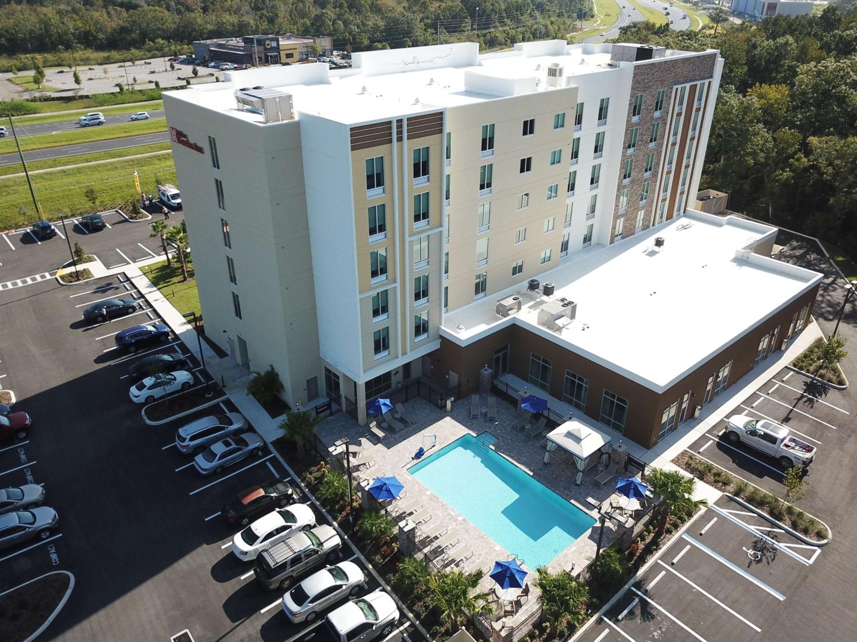 Tampa Bay Area Vacations - Hilton Garden Inn Tampa - Wesley Chapel - Property Image 1