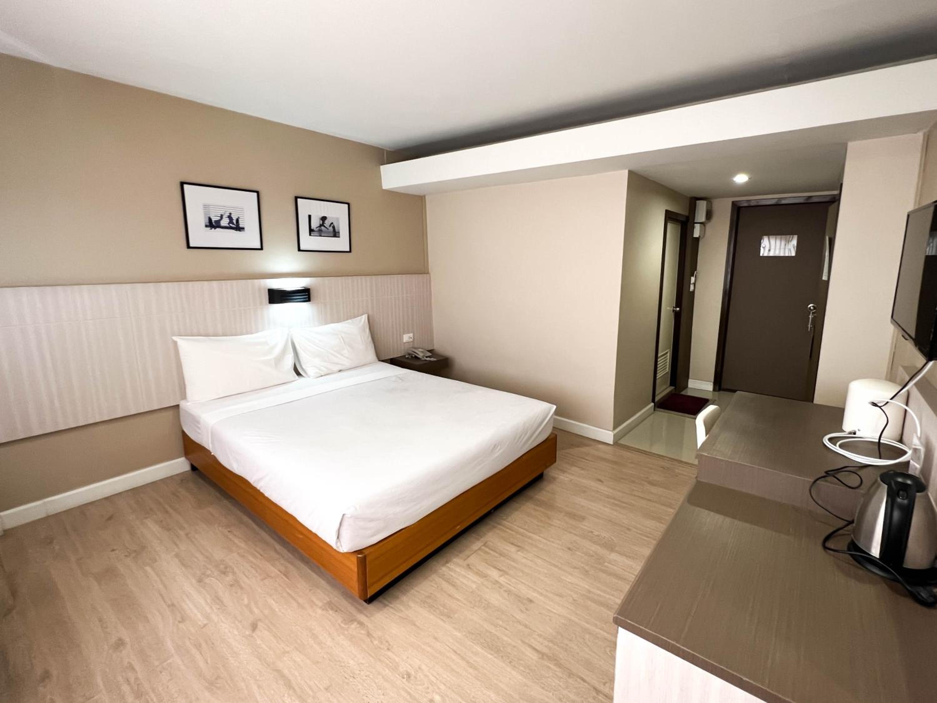 Srivichai Hotel