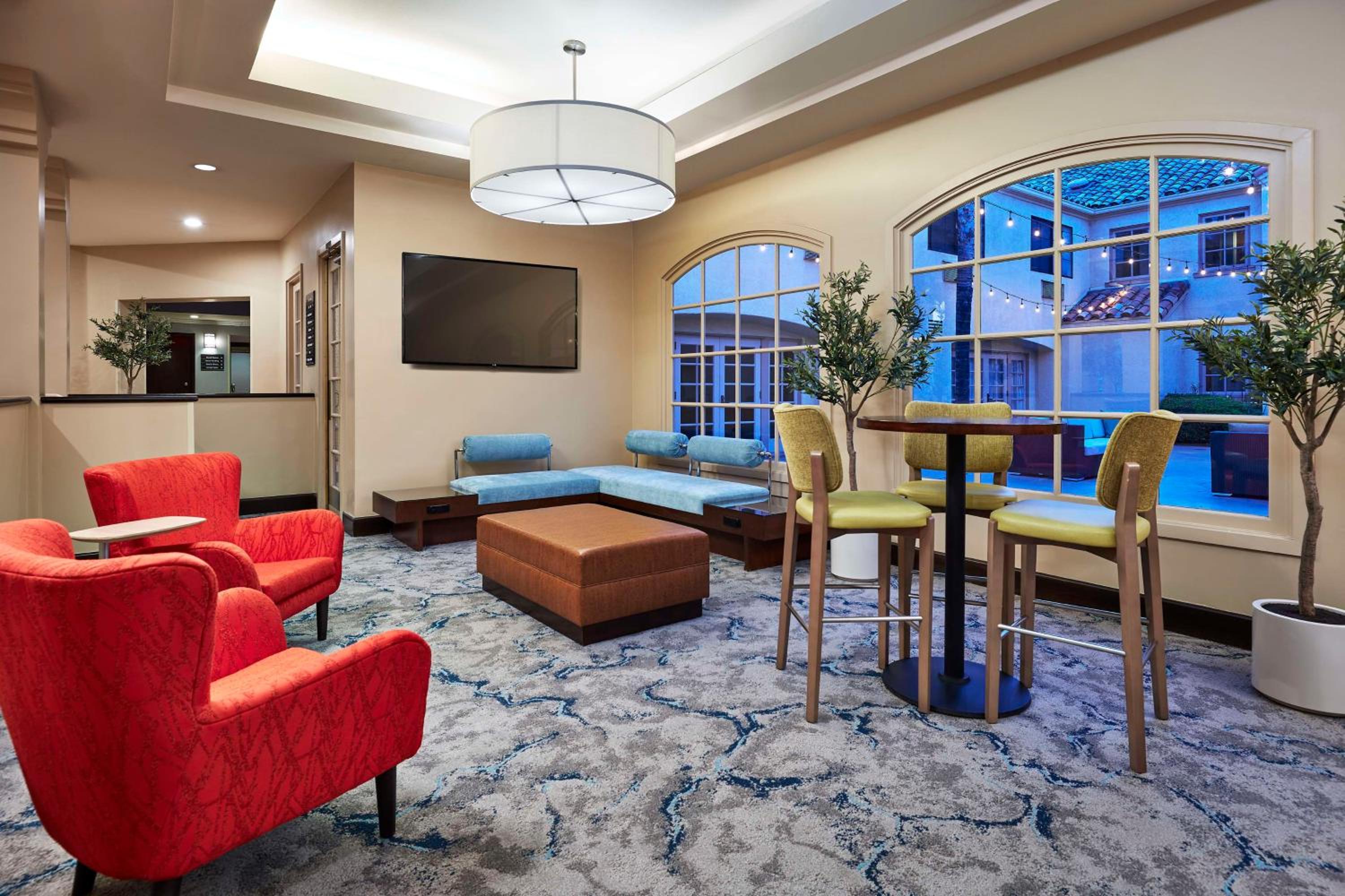 Valencia Vacations - Hilton Garden Inn Valencia Six Flags - Property Image 26