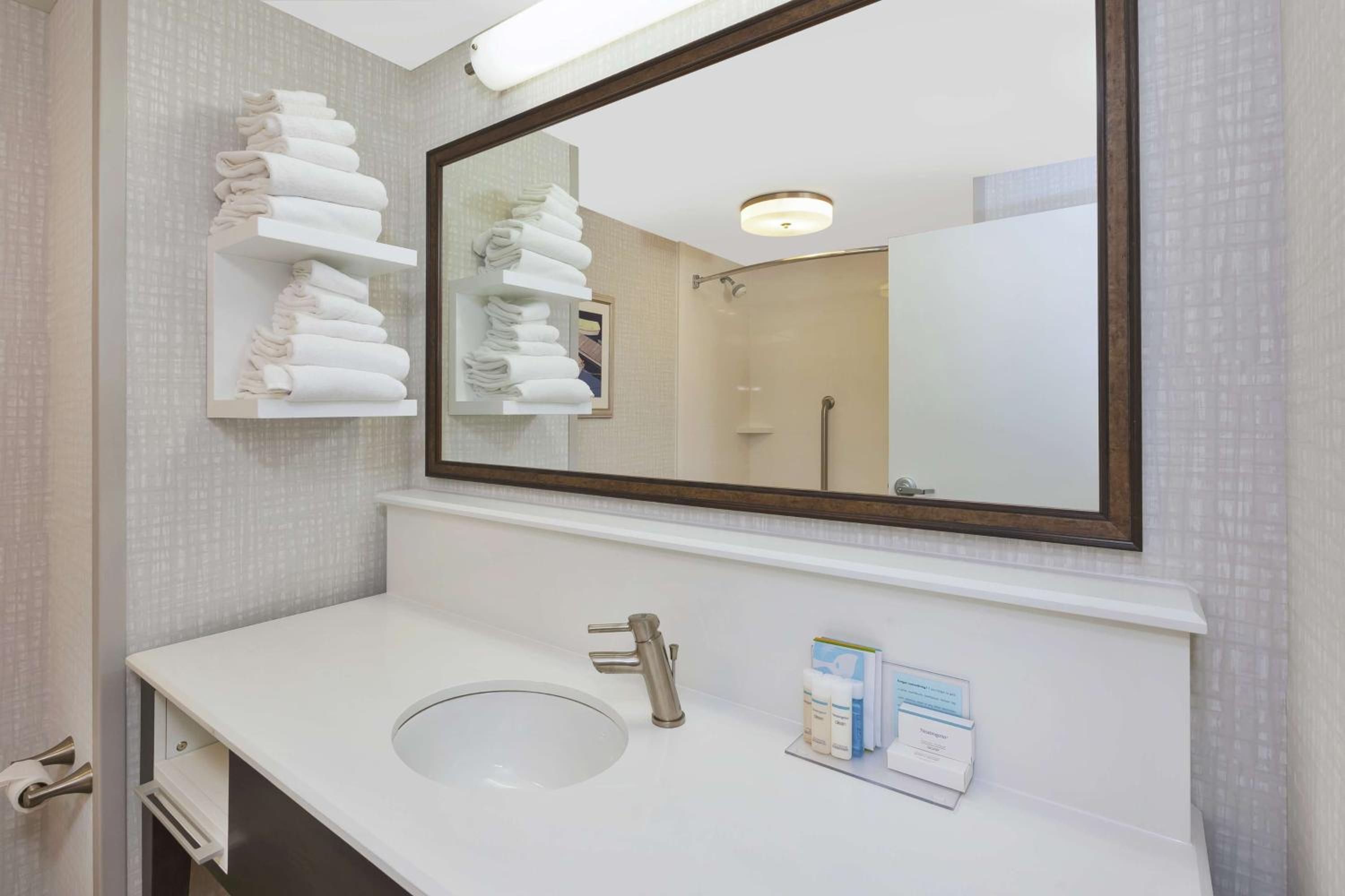 Hampton Inn Suites Wells-Ogunquit - Property Image 2