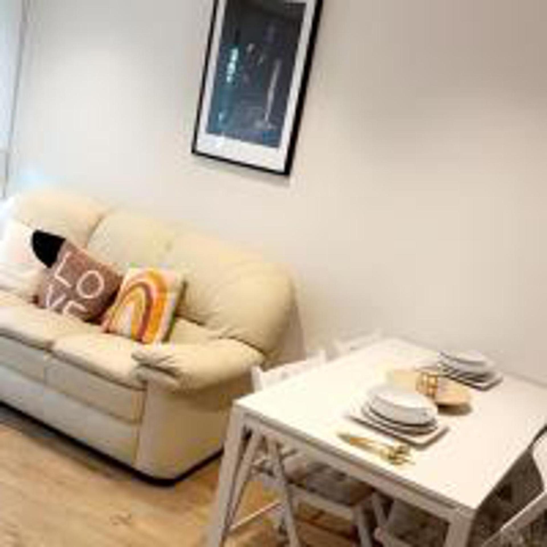 Tee SweetLux Apartment In Canning Town