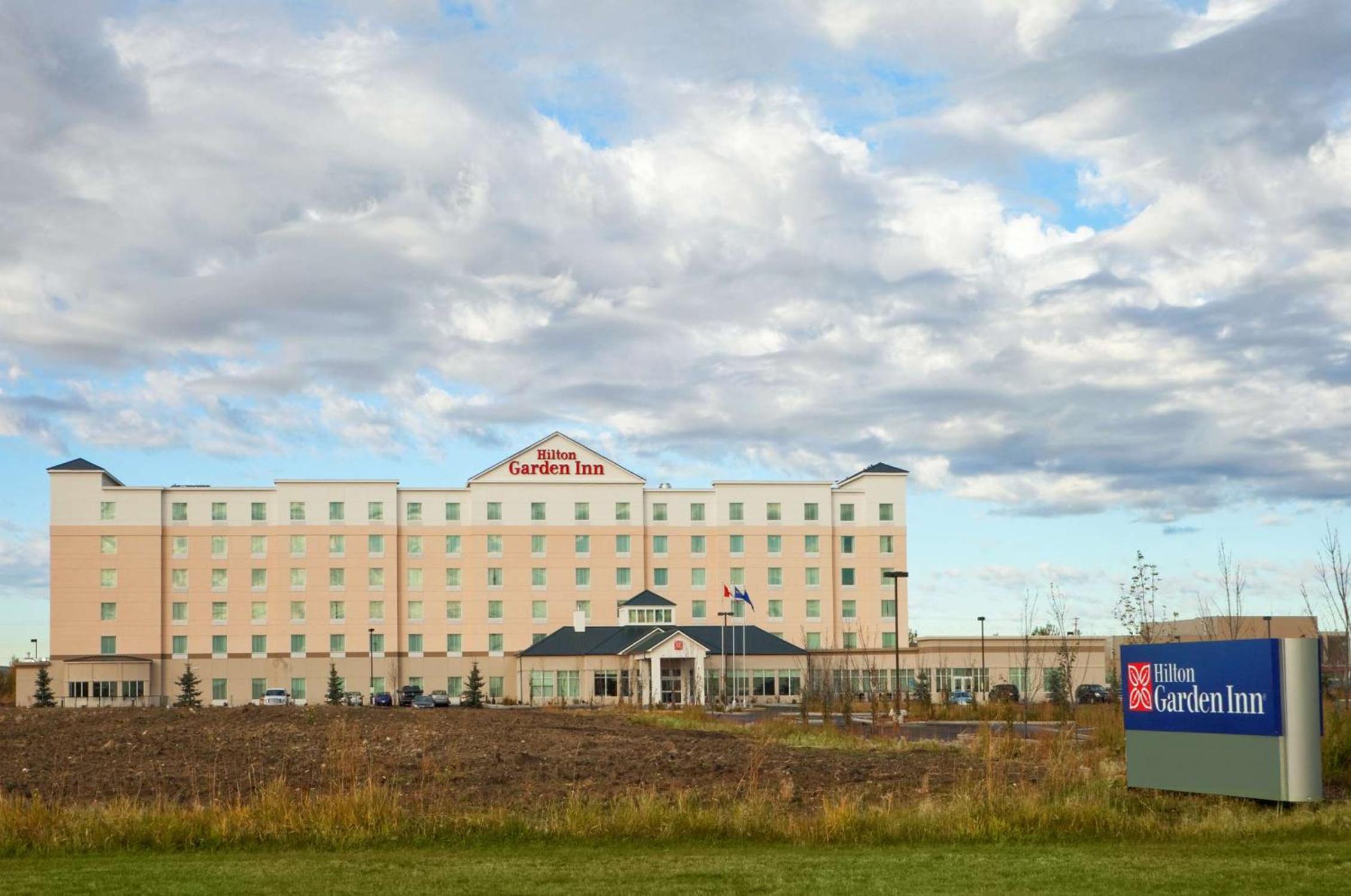 Leduc Vacations - Hilton Garden Inn Edmonton International Airport - Property Image 1