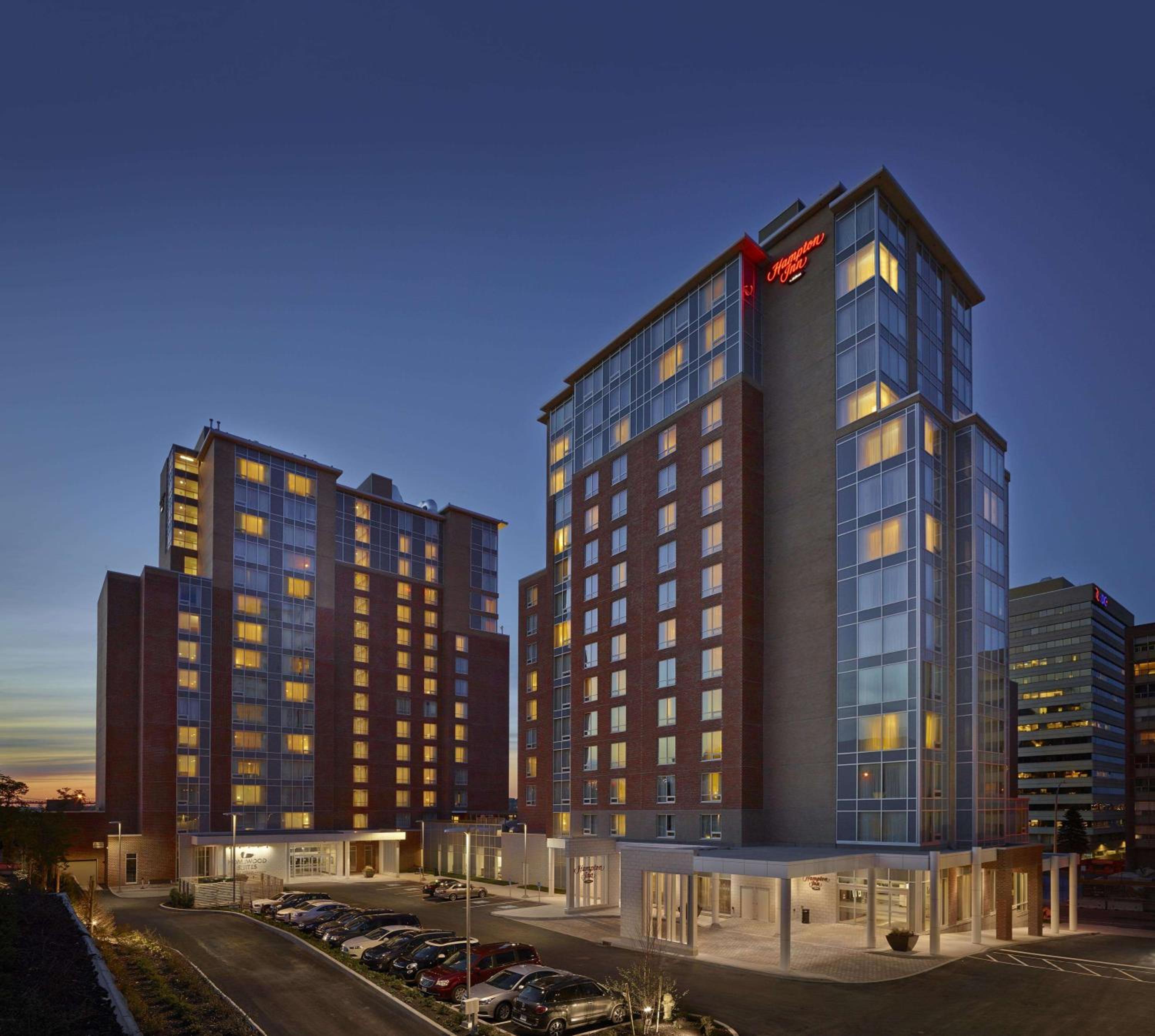 Hotel Hampton Inn by Hilton Halifax Downtown - Image 1