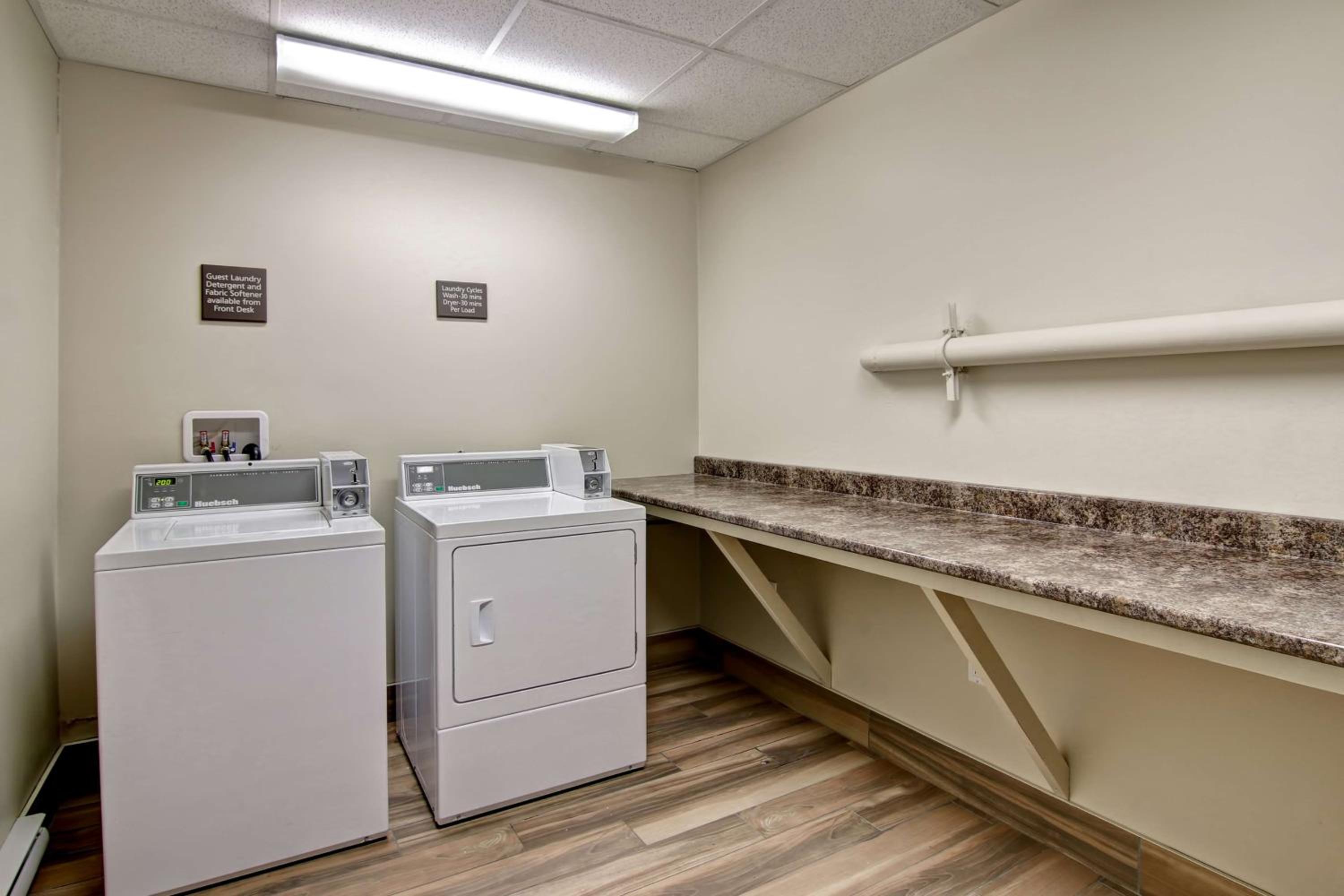 Saint John Vacations - Hampton Inn  Suites Saint John - Property Image 4