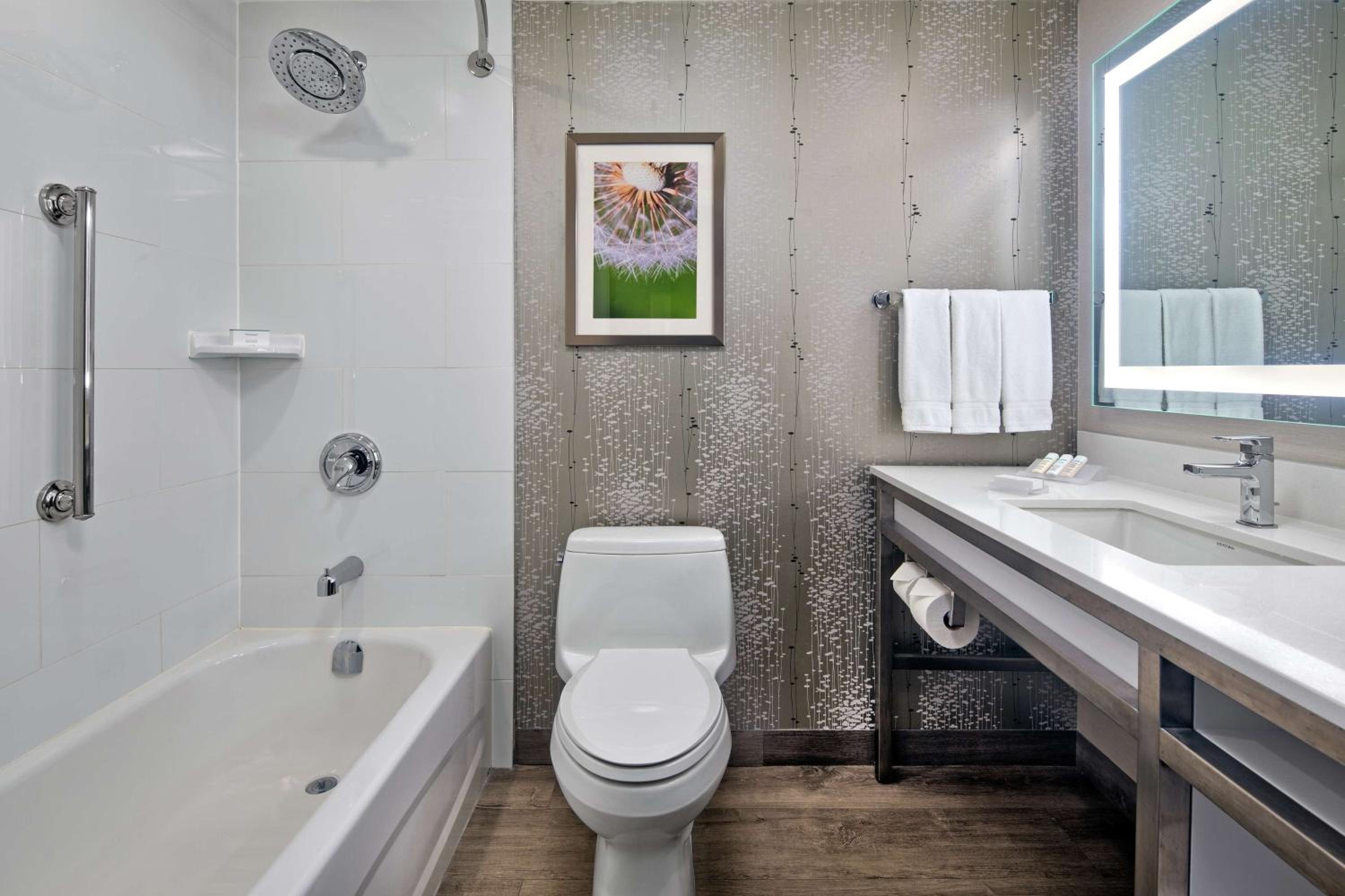 Hilton Garden Inn Toronto-Oakville - Property Image 20