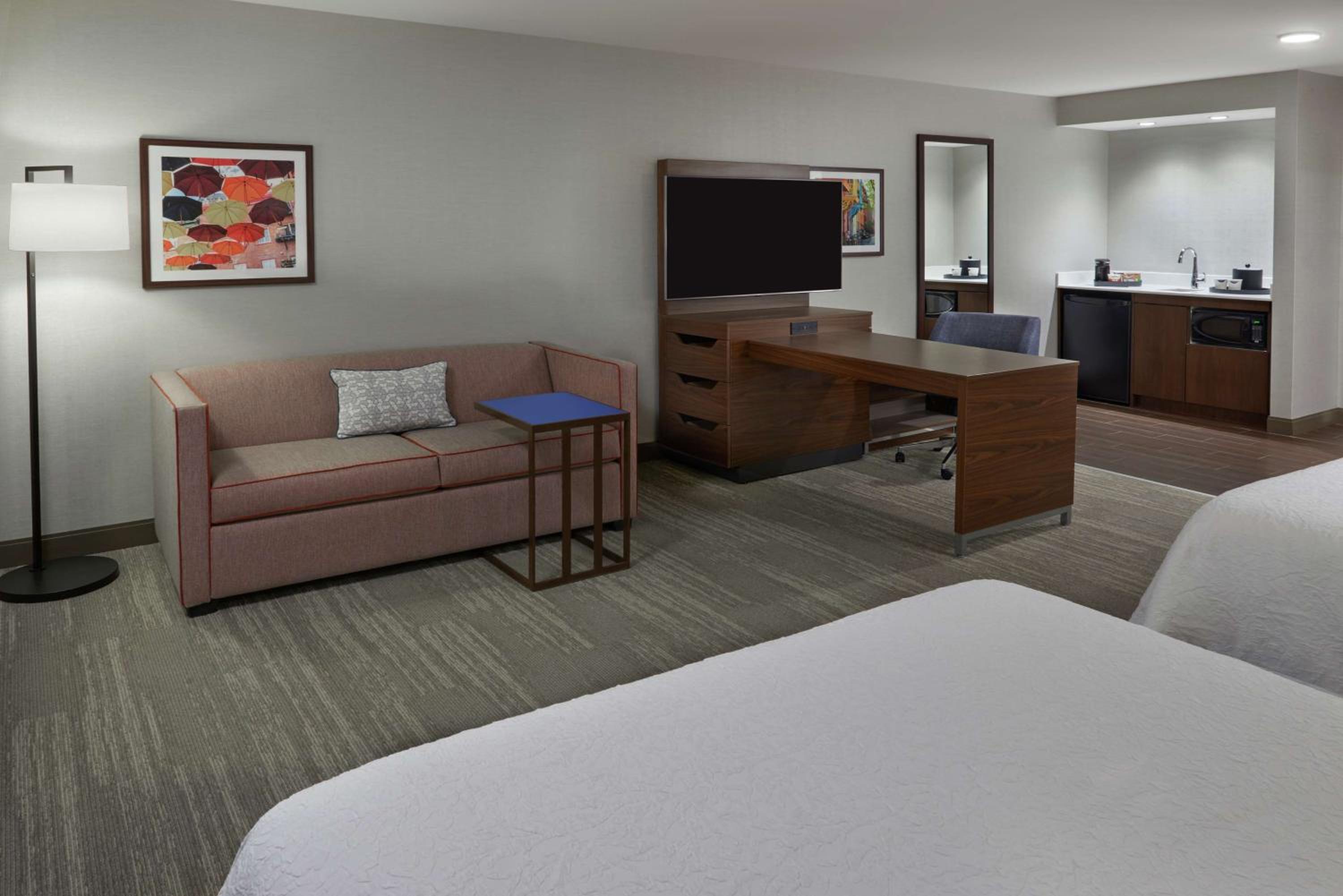 Hampton Inn & Suites Montreal-Dorval-1