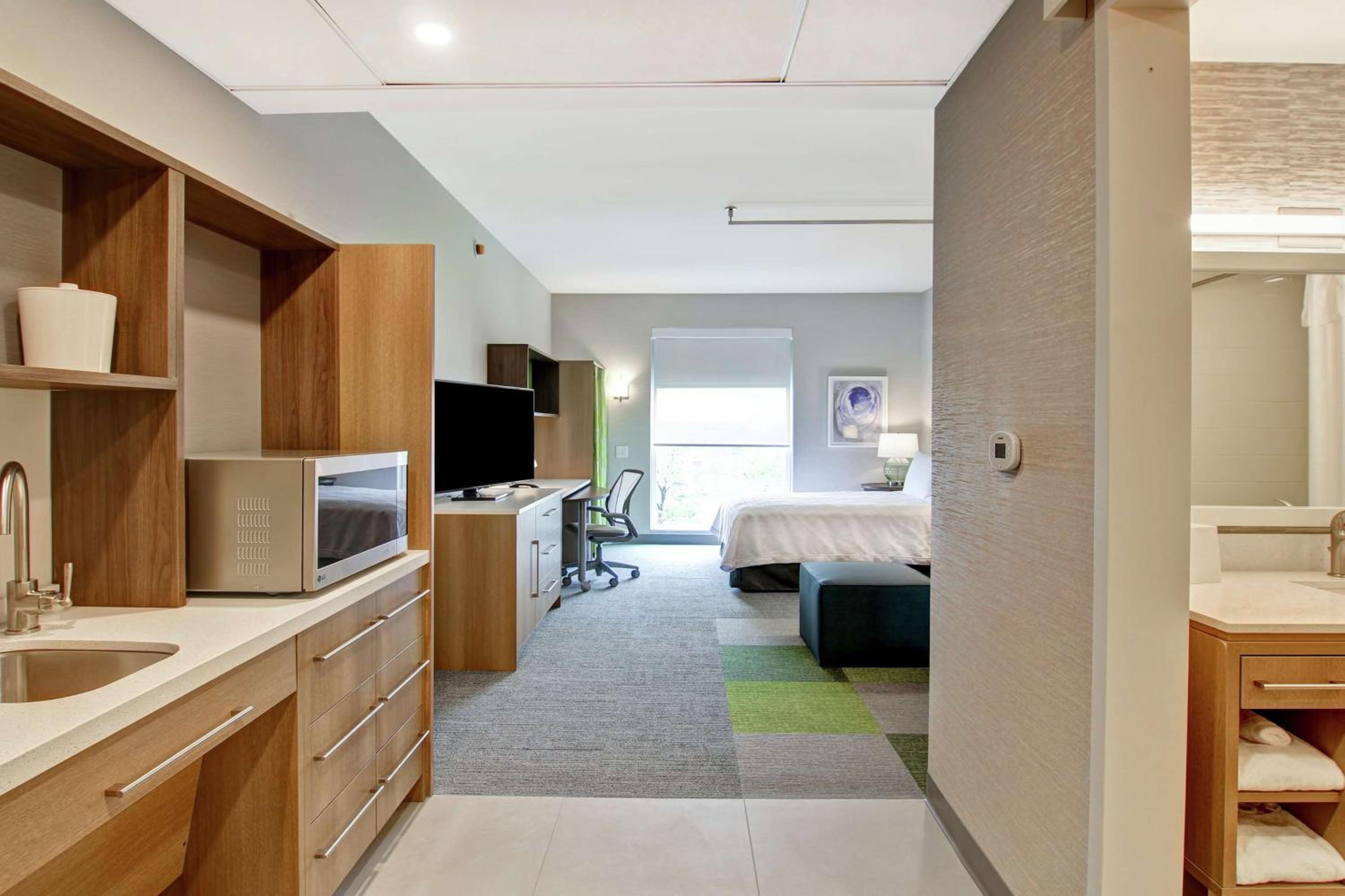 Montreal Vacations - Home2 Suites By Hilton Montreal Dorval - Property Image 5
