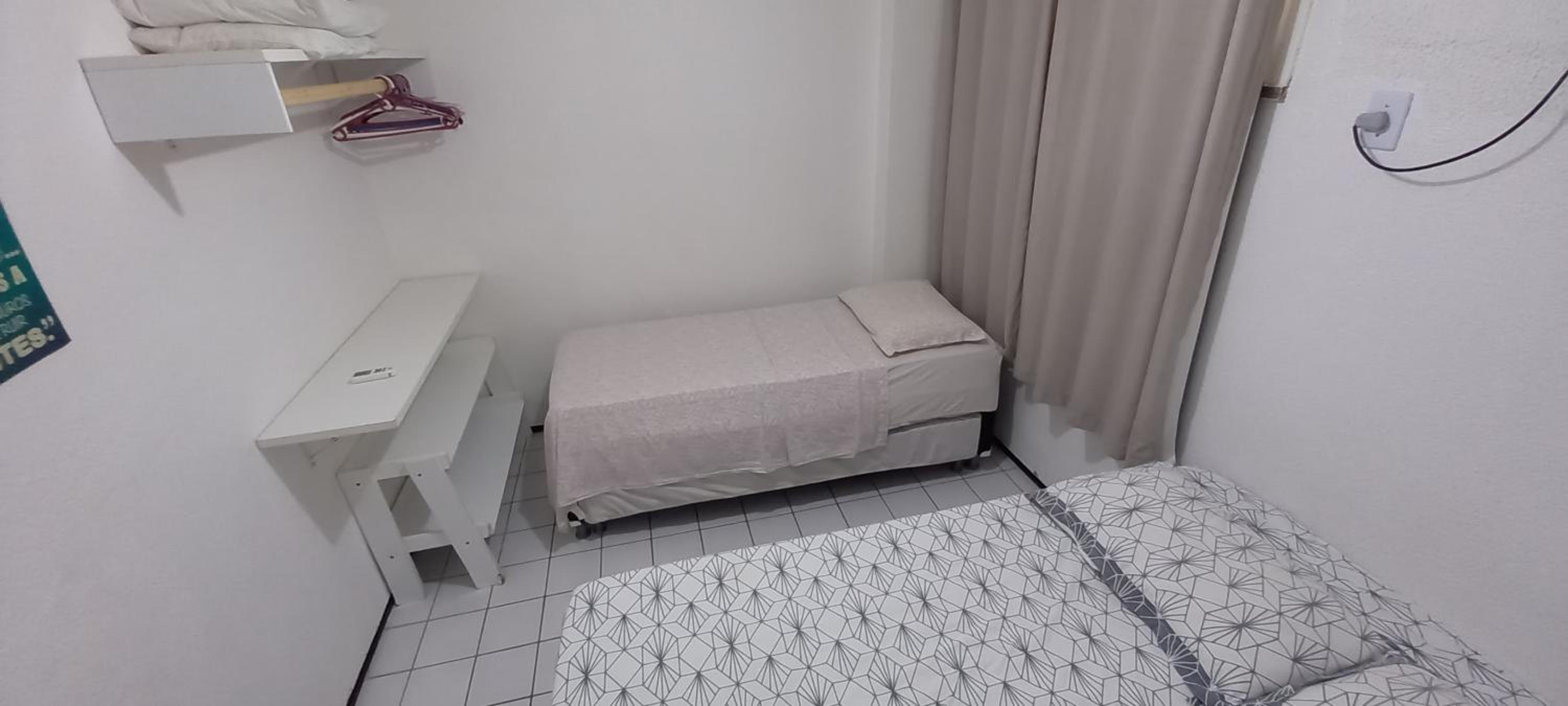 Ap 2 qts - Fortaleza - Praia do Futuro - Piscinas - WiFi - Ar-cond - Garagem