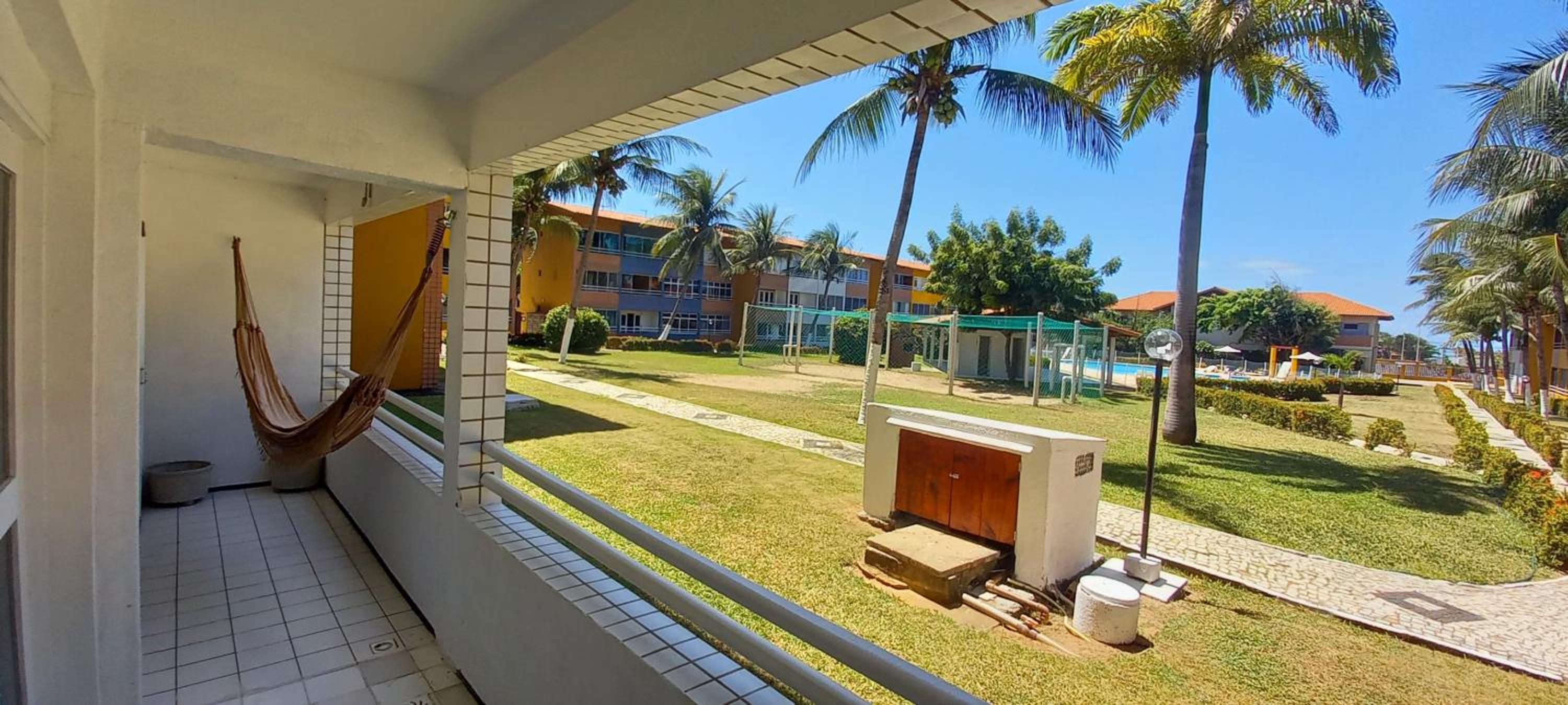Ap 2 qts - Fortaleza - Praia do Futuro - Piscinas - WiFi - Ar-cond - Garagem