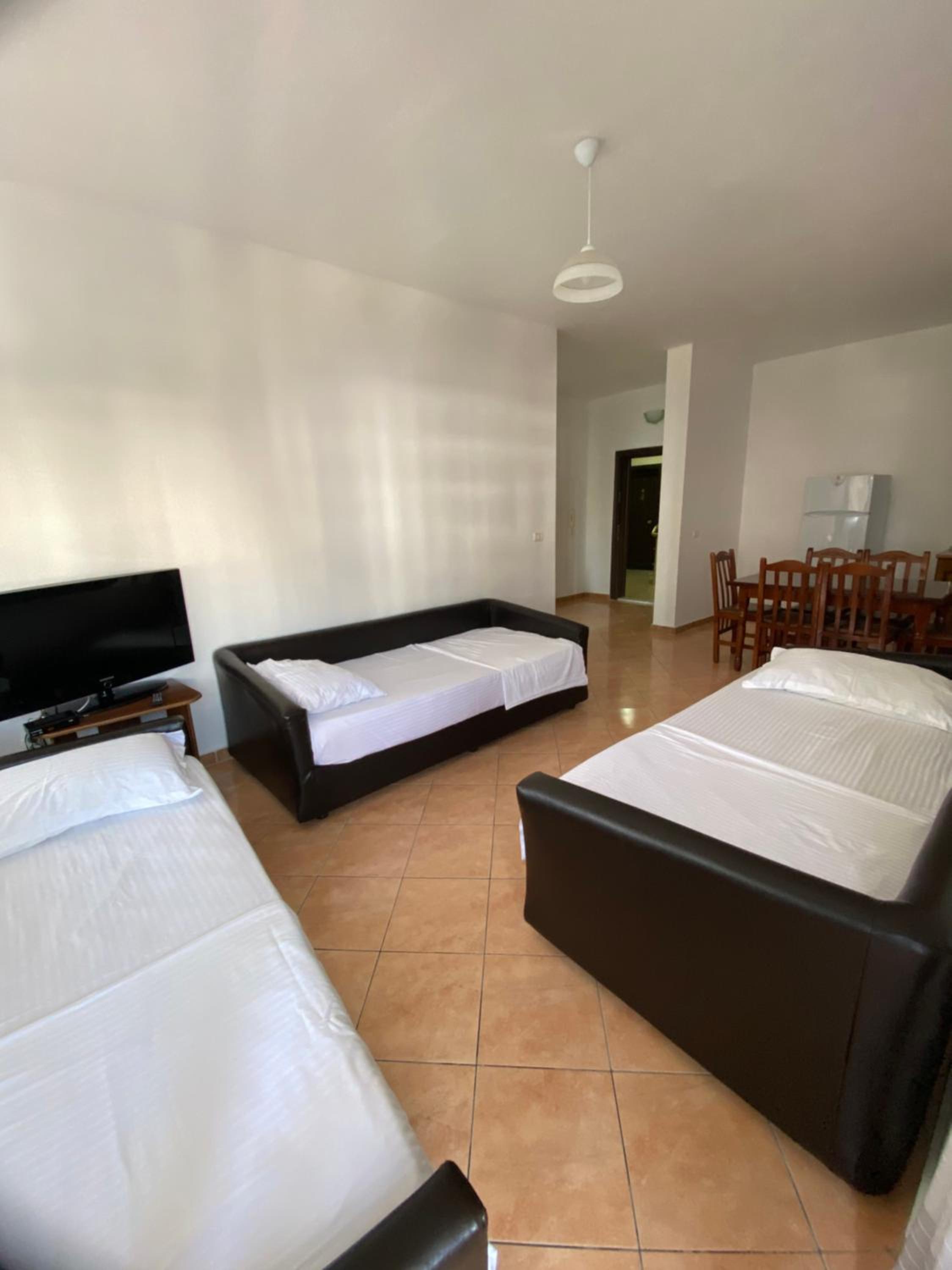 Zani’s Apartments