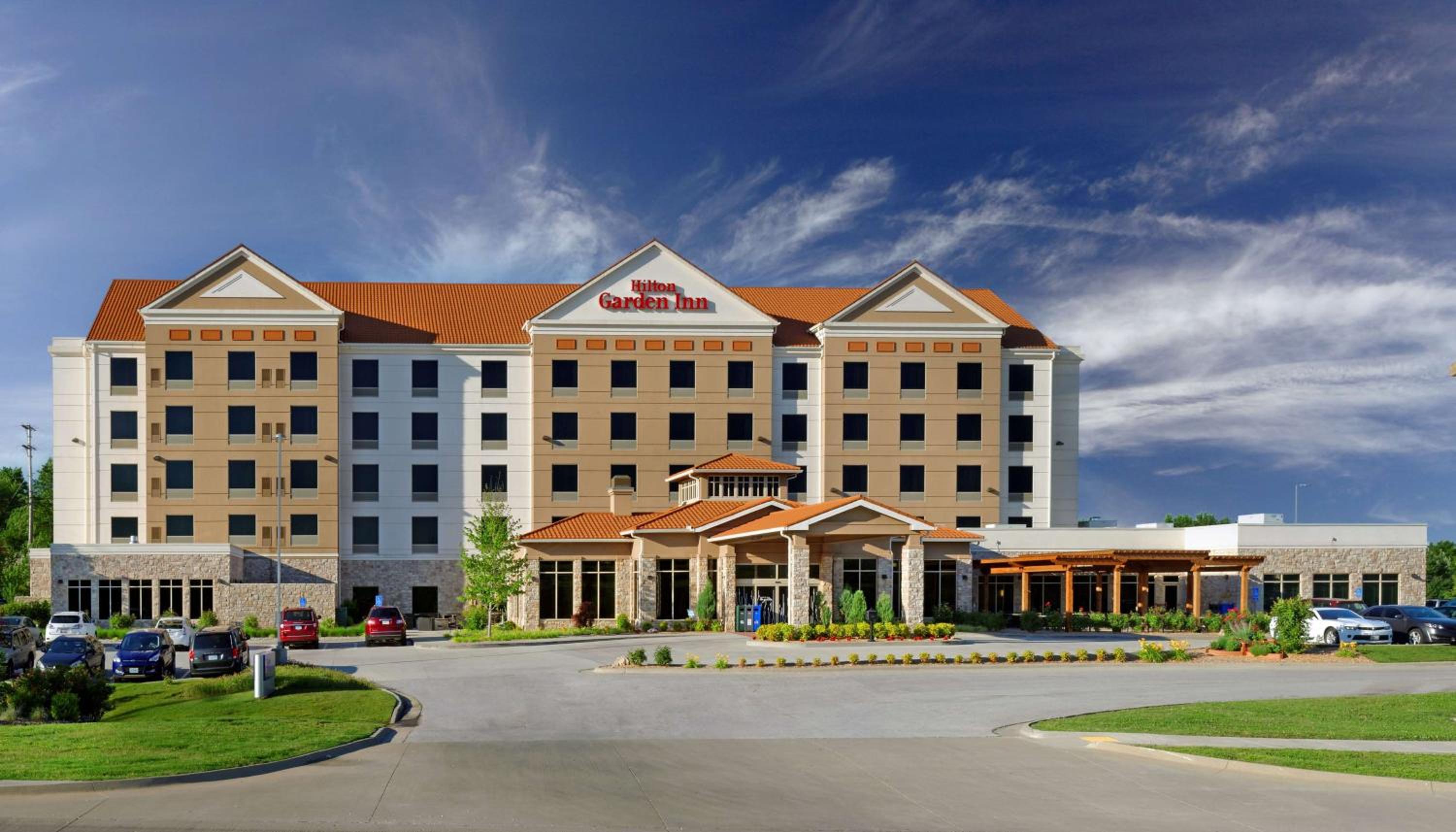 Hotel Hilton Garden Inn Springfield, MO - Image 1