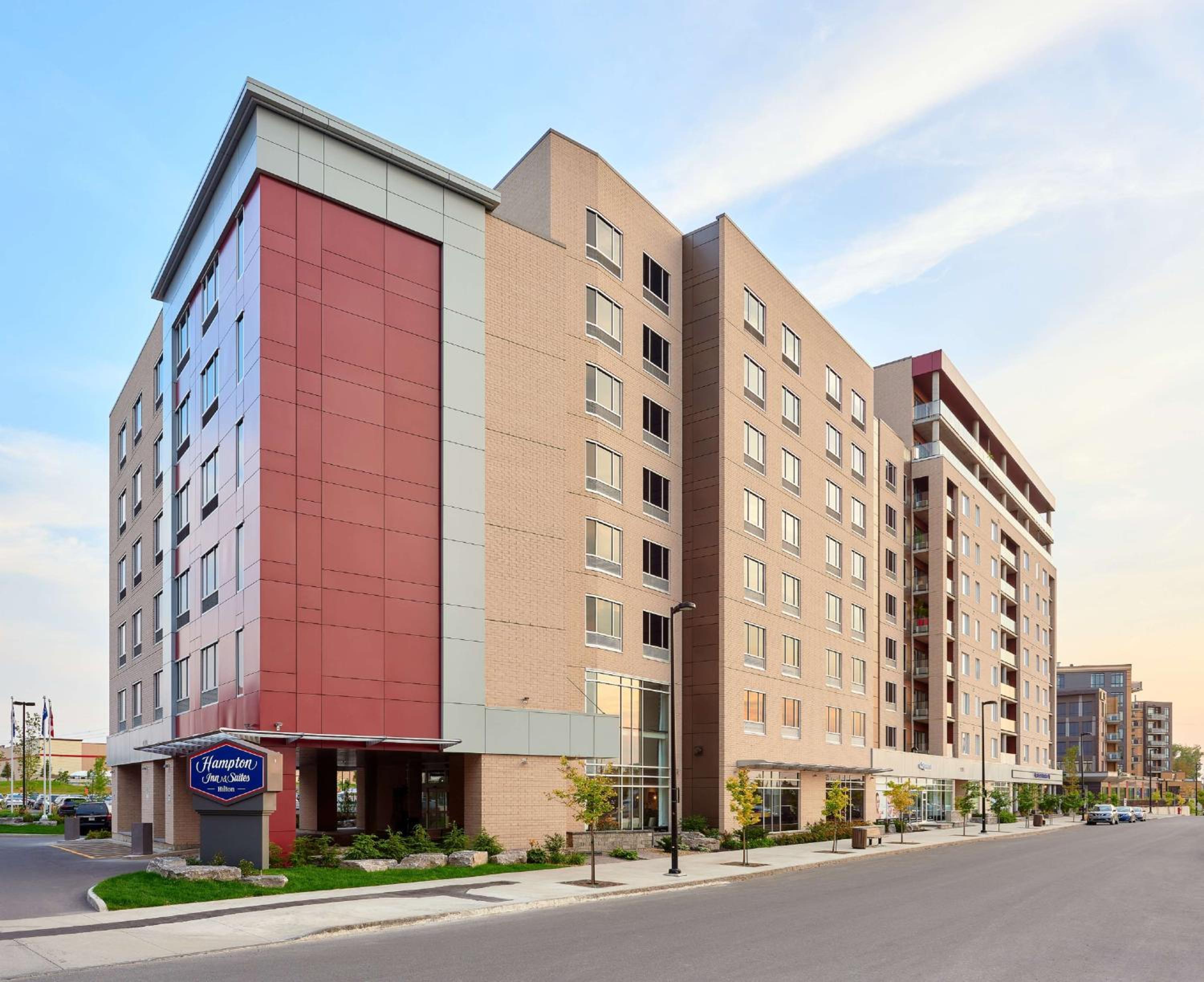 Levis Vacations - Hampton Inn  Suites by Hilton Quebec City Levis - Property Image 1