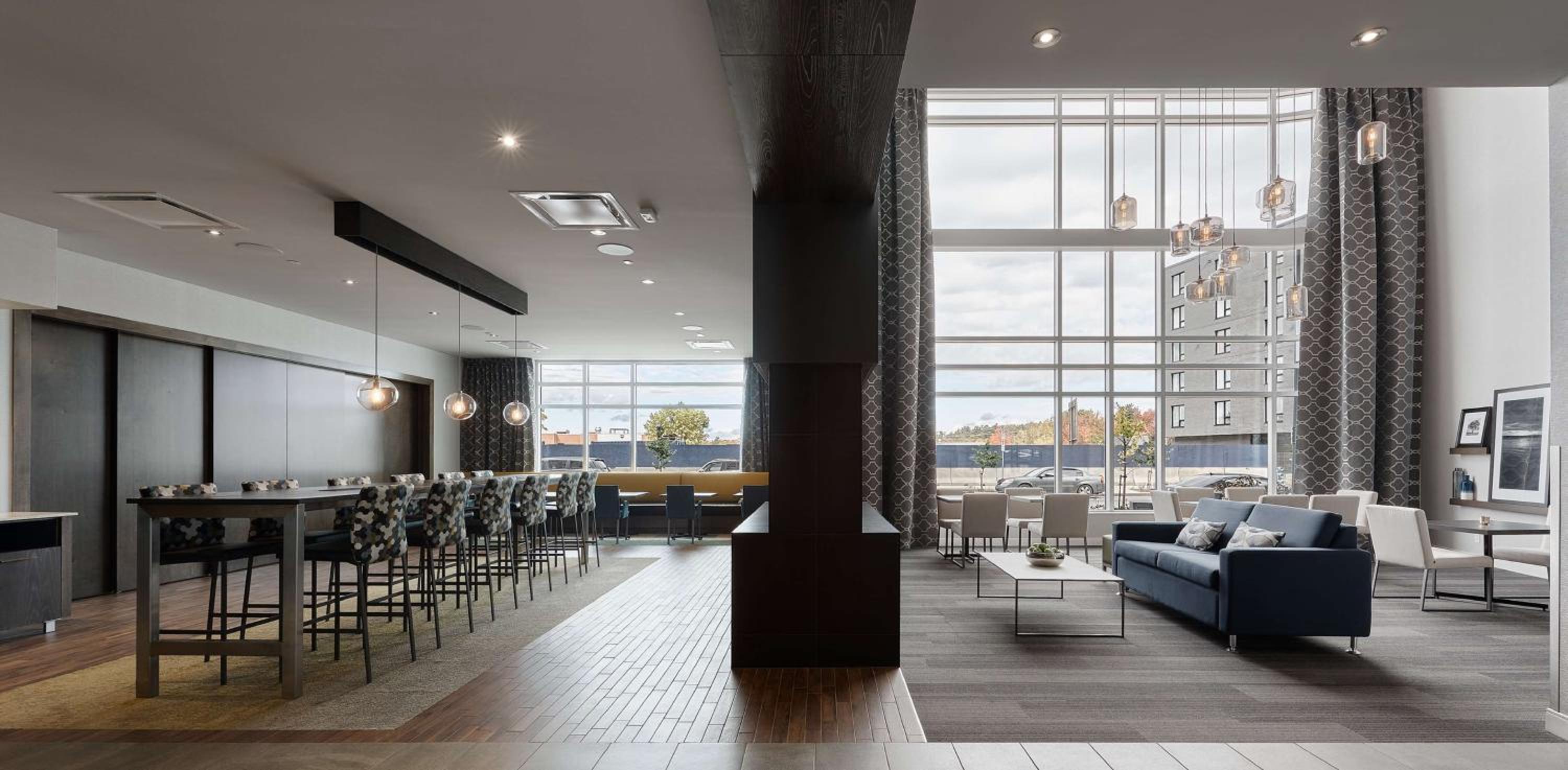 Levis Vacations - Hampton Inn  Suites by Hilton Quebec City Levis - Property Image 4