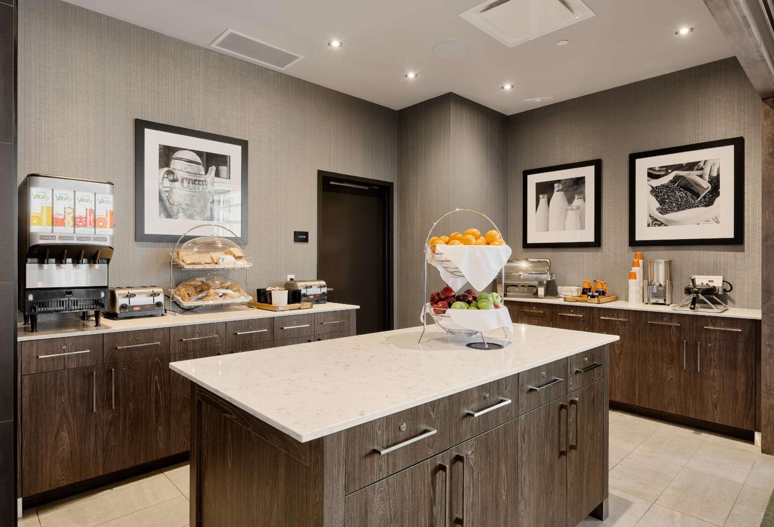 Levis Vacations - Hampton Inn Suites by Hilton Quebec City Levis - Property Image 29