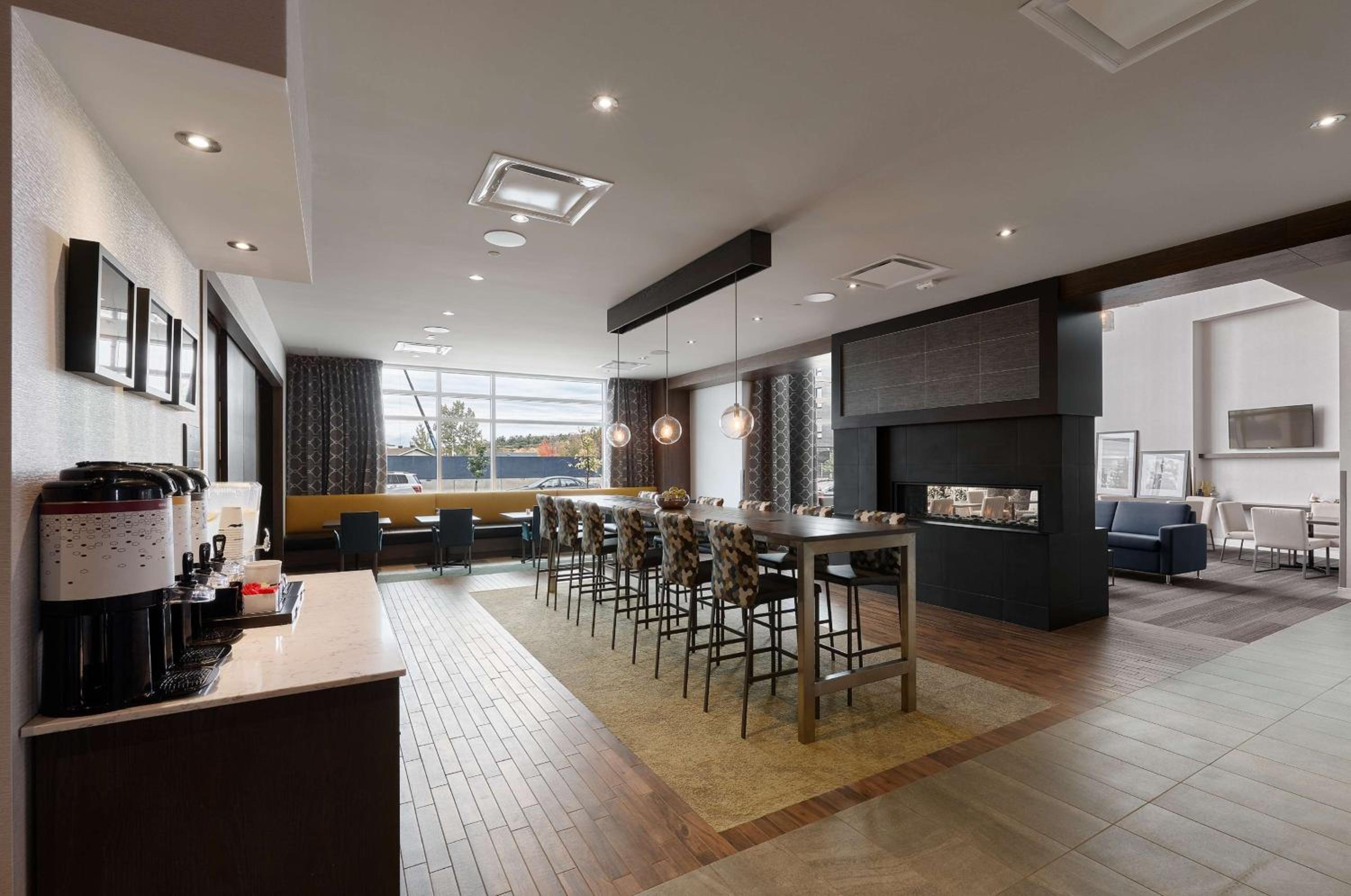 Levis Vacations - Hampton Inn Suites by Hilton Quebec City Levis - Property Image 43