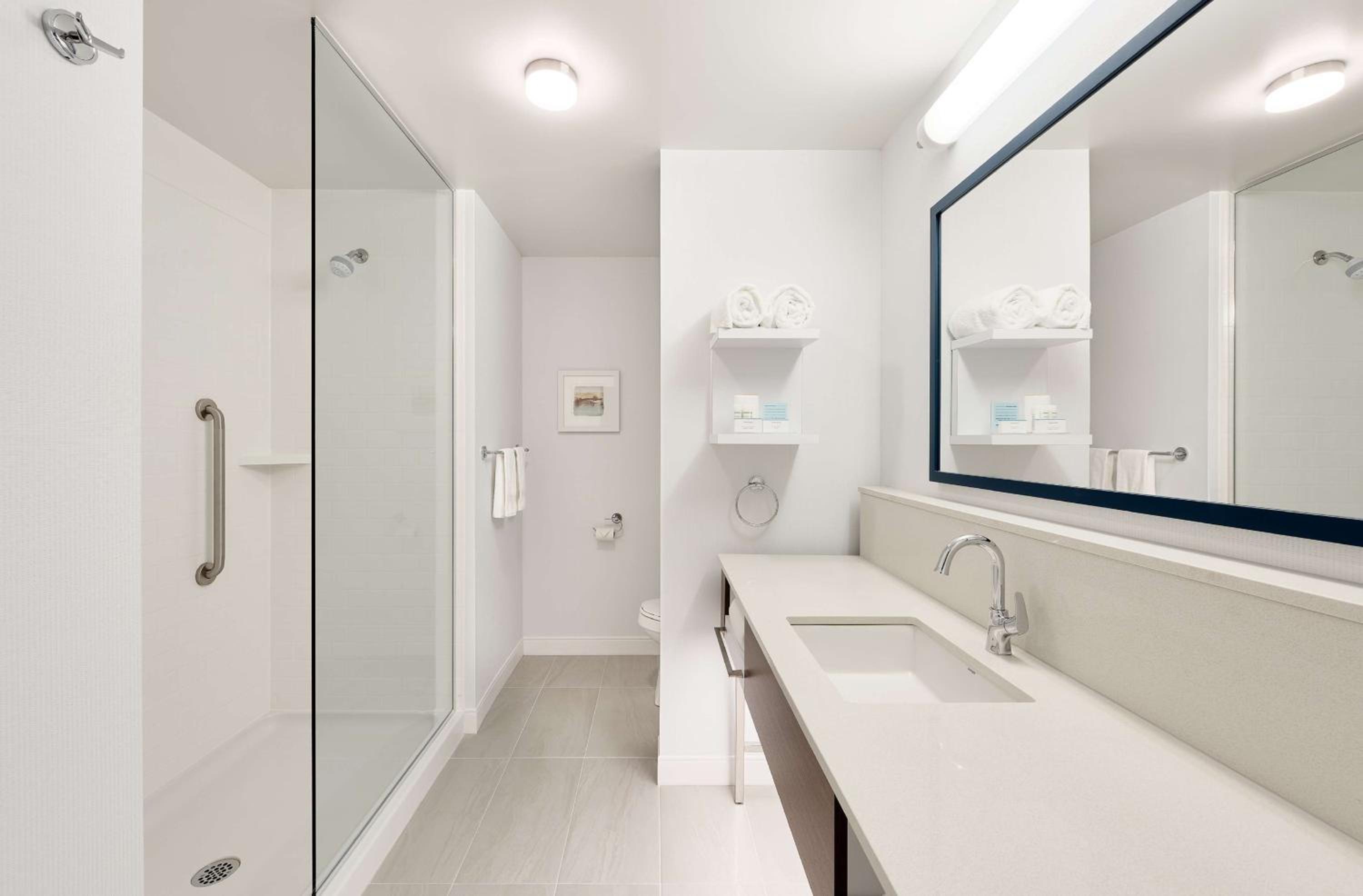 Levis Vacations - Hampton Inn Suites by Hilton Quebec City Levis - Property Image 15