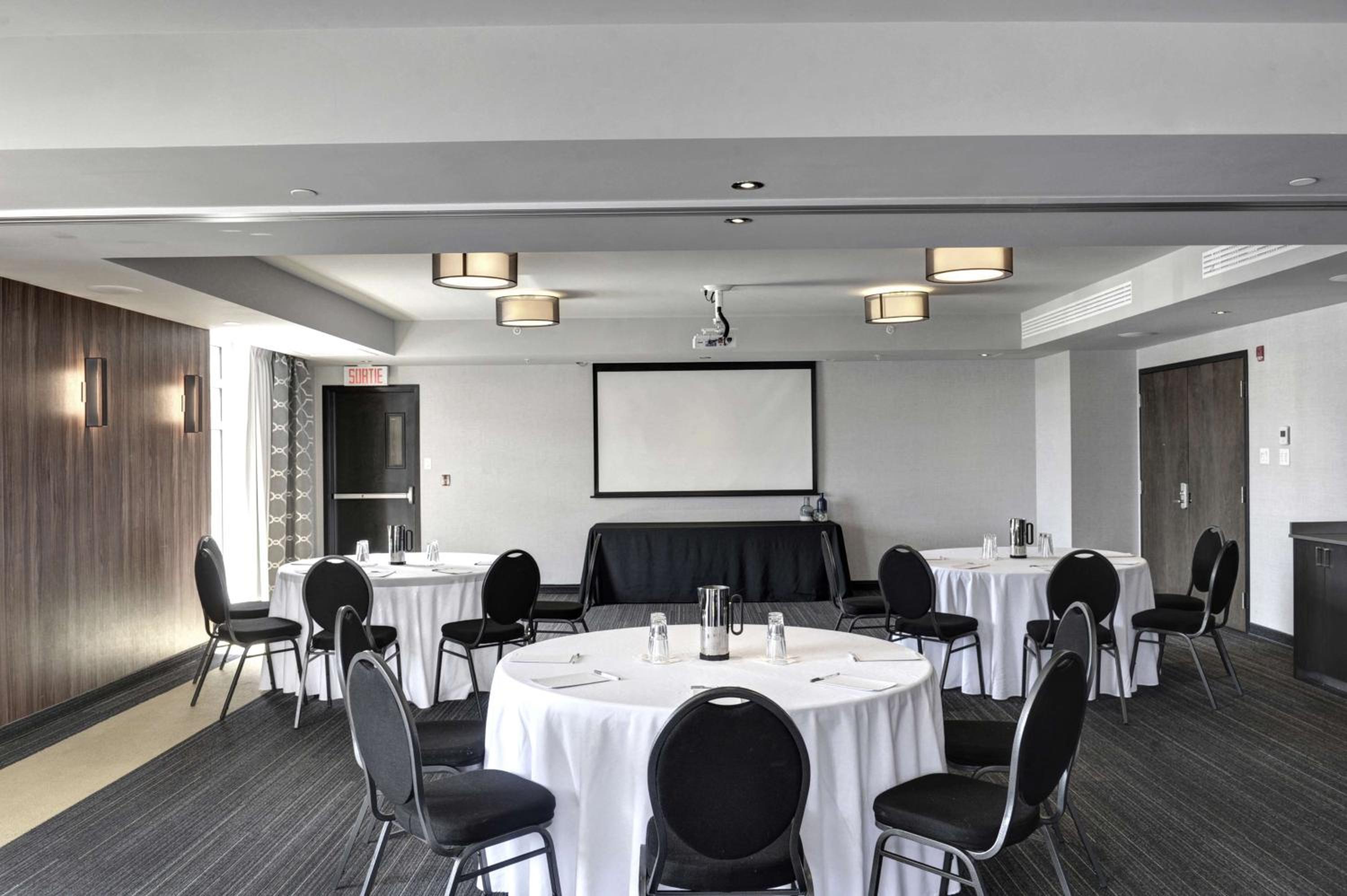 Levis Vacations - Hampton Inn Suites by Hilton Quebec City Levis - Property Image 20