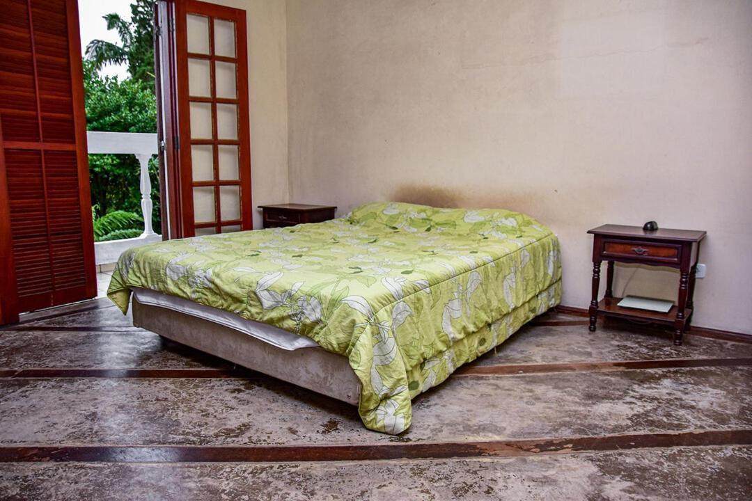 Casa c piscina e churrasqueira no Guarujá - SP