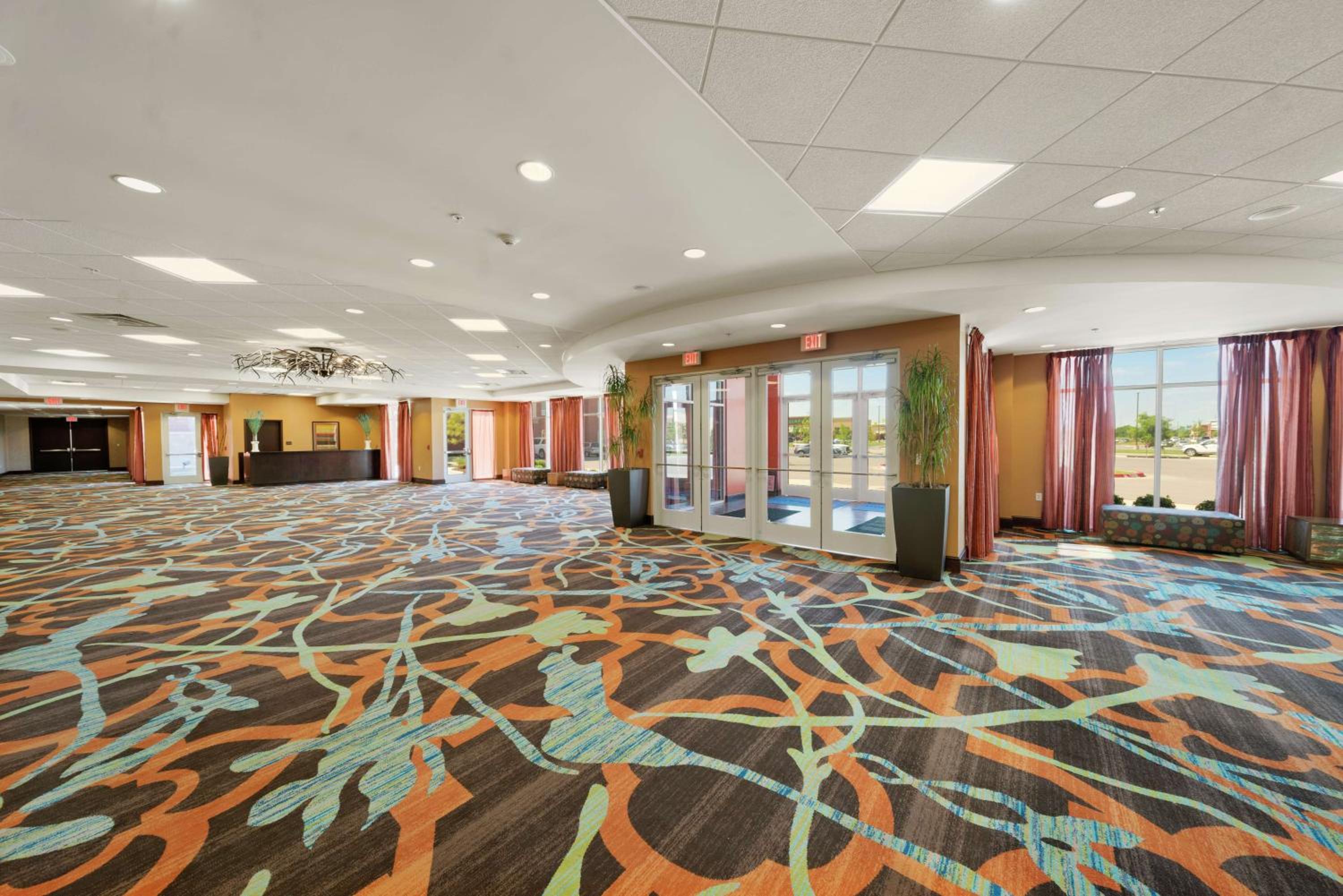 Lawton Vacations - Hilton Garden Inn Lawton-Fort Sill - Property Image 3