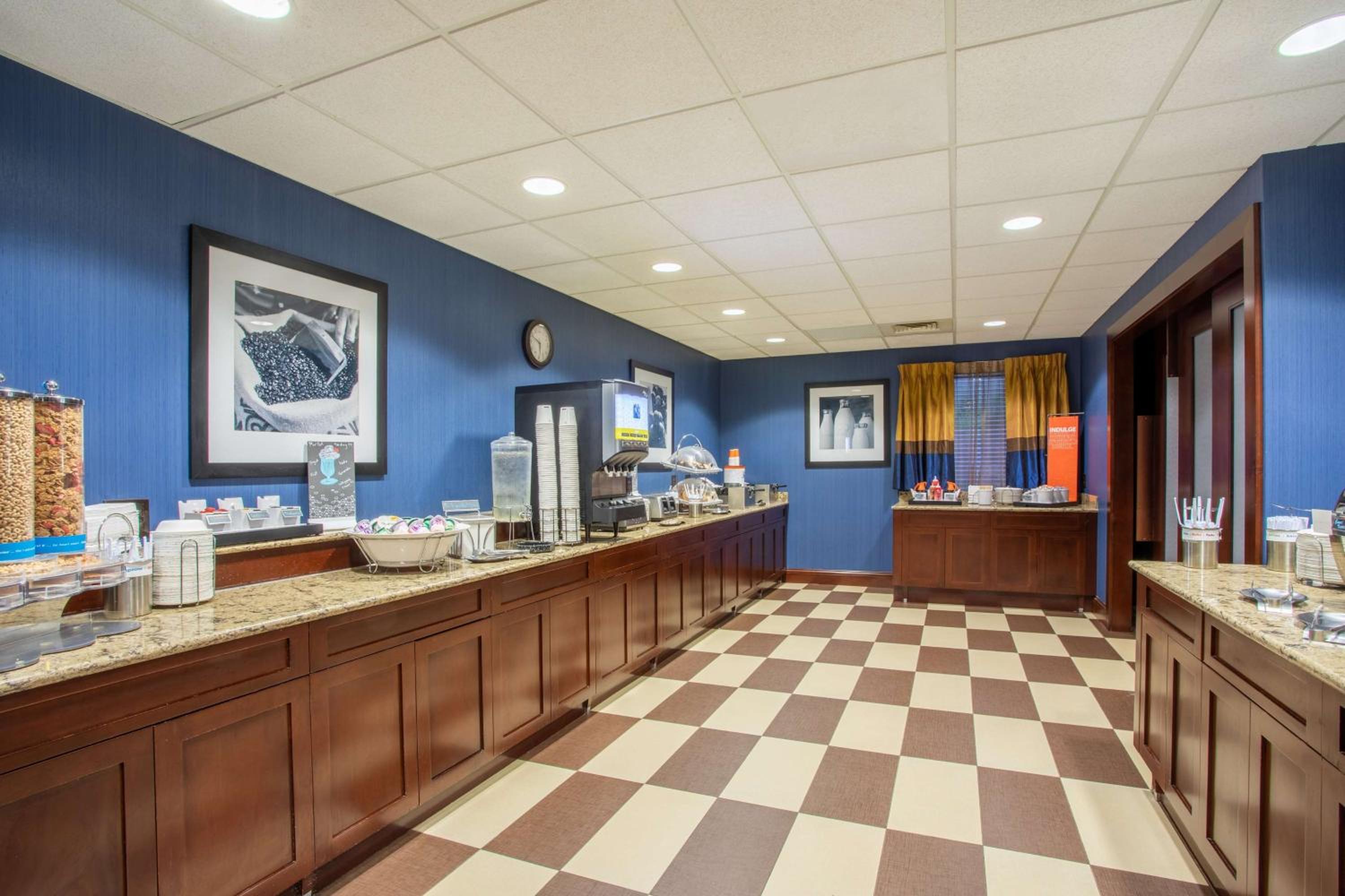 Fishkill Vacations - Hampton Inn Fishkill - Property Image 1
