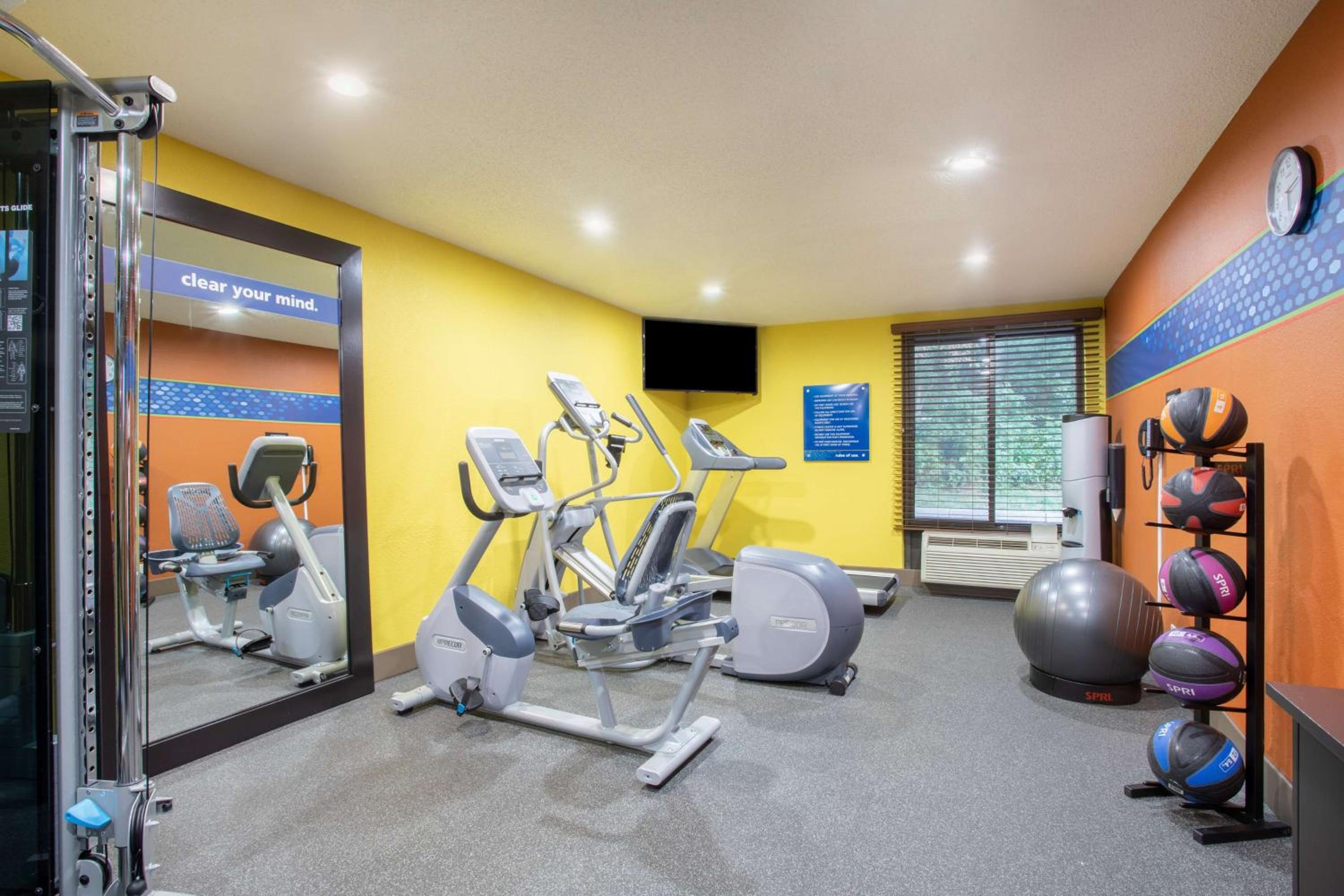 Fishkill Vacations - Hampton Inn Fishkill - Property Image 16