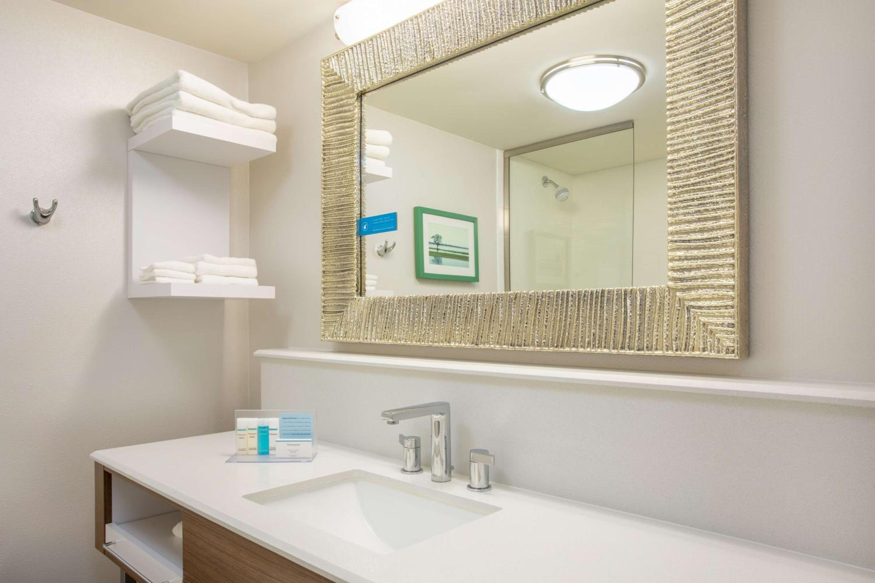 Fishkill Vacations - Hampton Inn Fishkill - Property Image 3