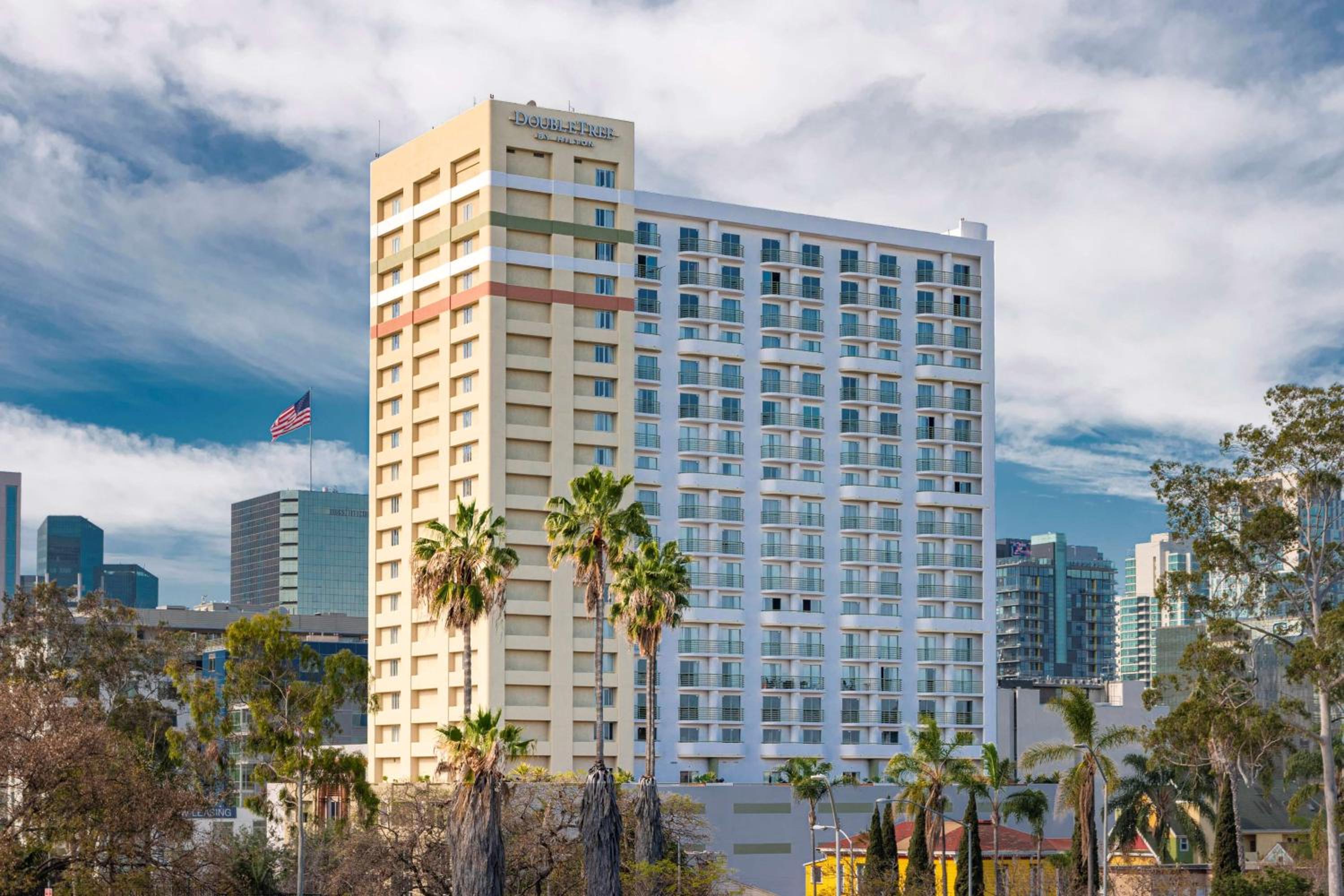 Hotel DoubleTree by Hilton San Diego Downtown - Image 1