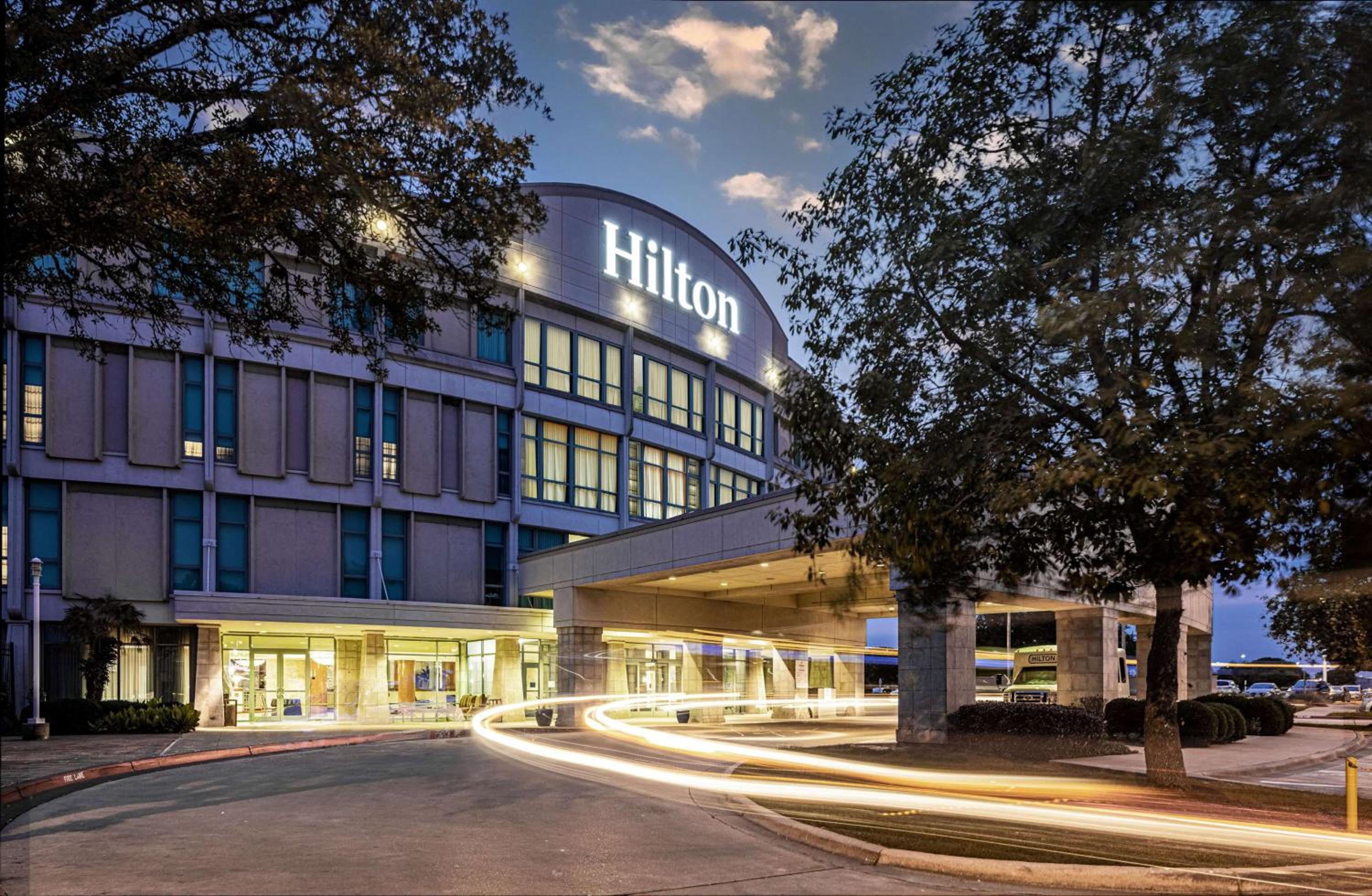 Hotel Hilton Austin Airport - Image 1
