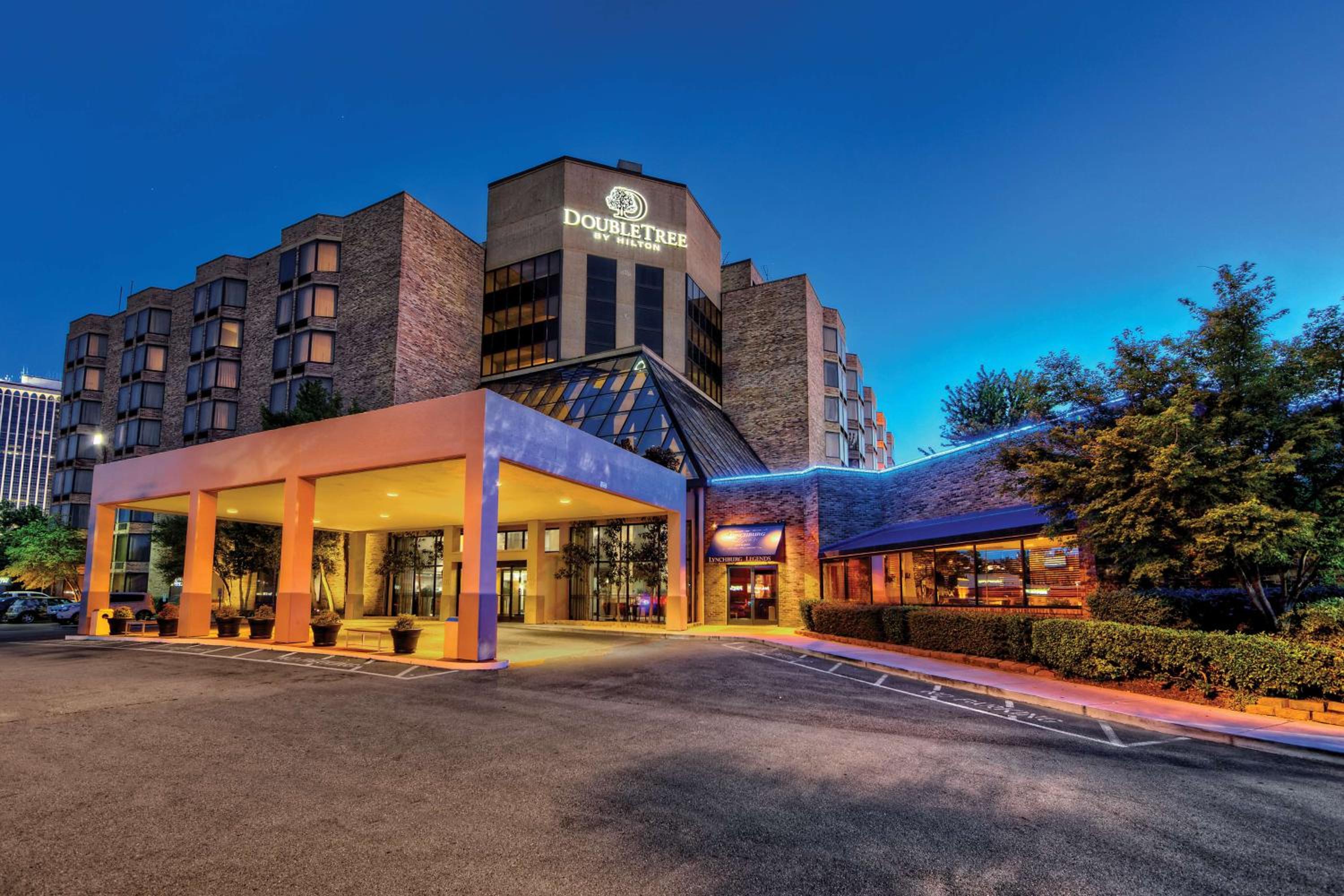 Hotel DoubleTree by Hilton Memphis - Image 1
