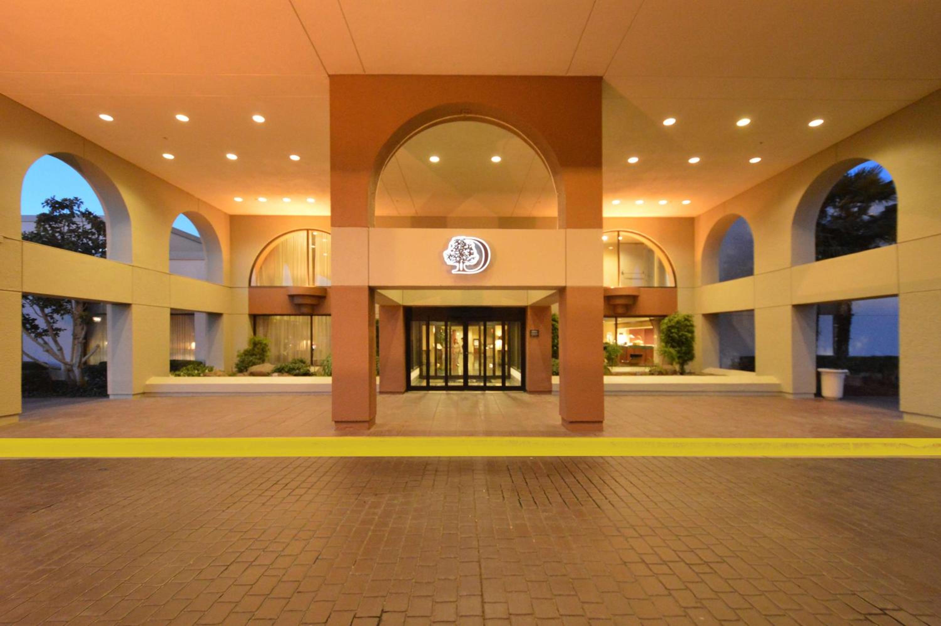 Newark Vacations - DoubleTree by Hilton Newark-Fremont - Property Image 25