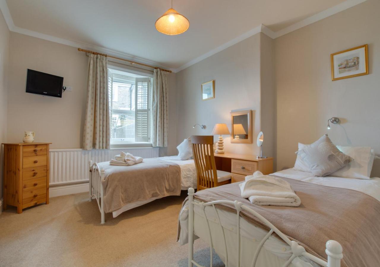 2 Bed in Padstow oc-p00134 view 3