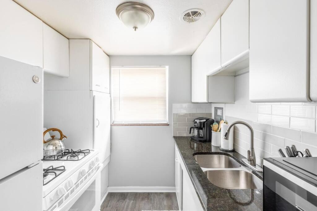 Exclusive NEW Listing! Maple Heights Charm view 4