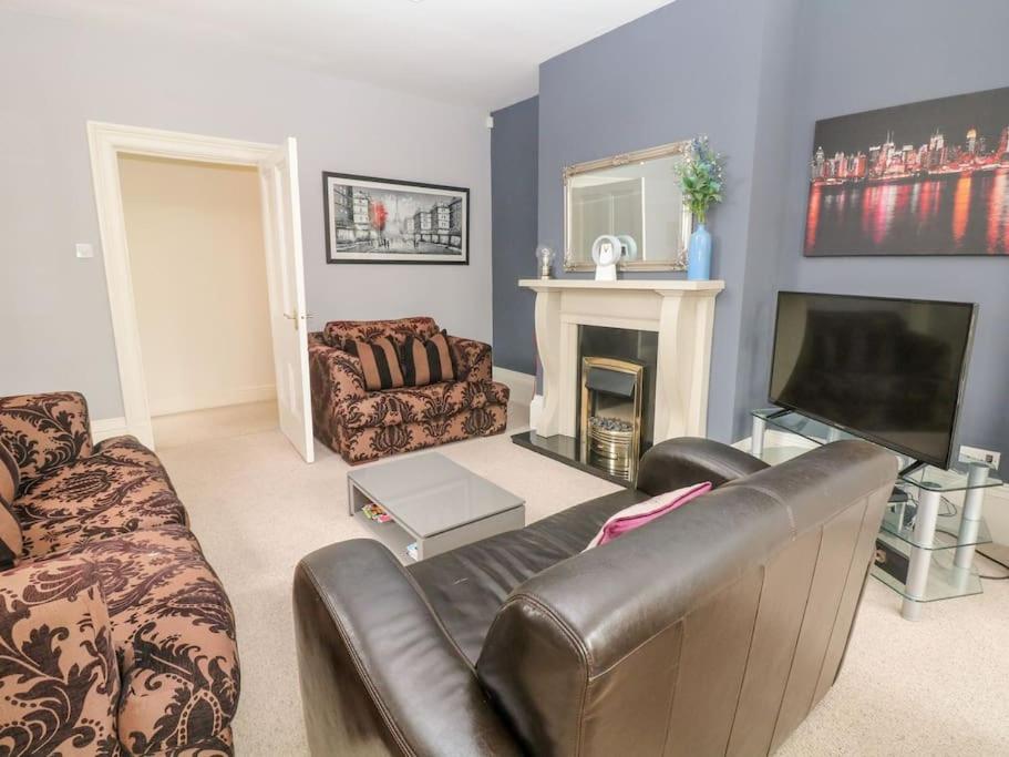 Central 2 Bed Ground floor Appt view 4