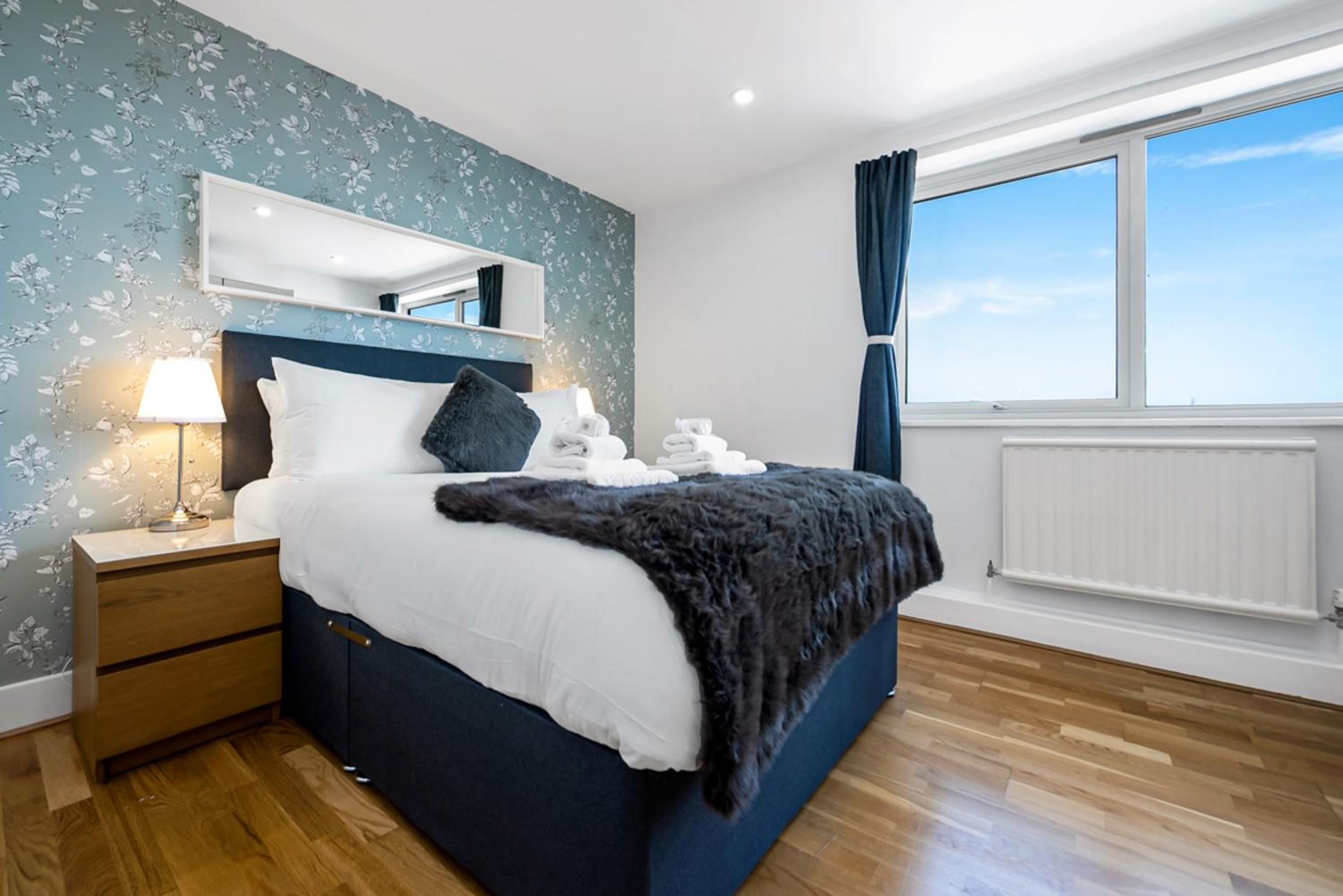 Stunning Flat on King's Road, Chelsea with Balcony