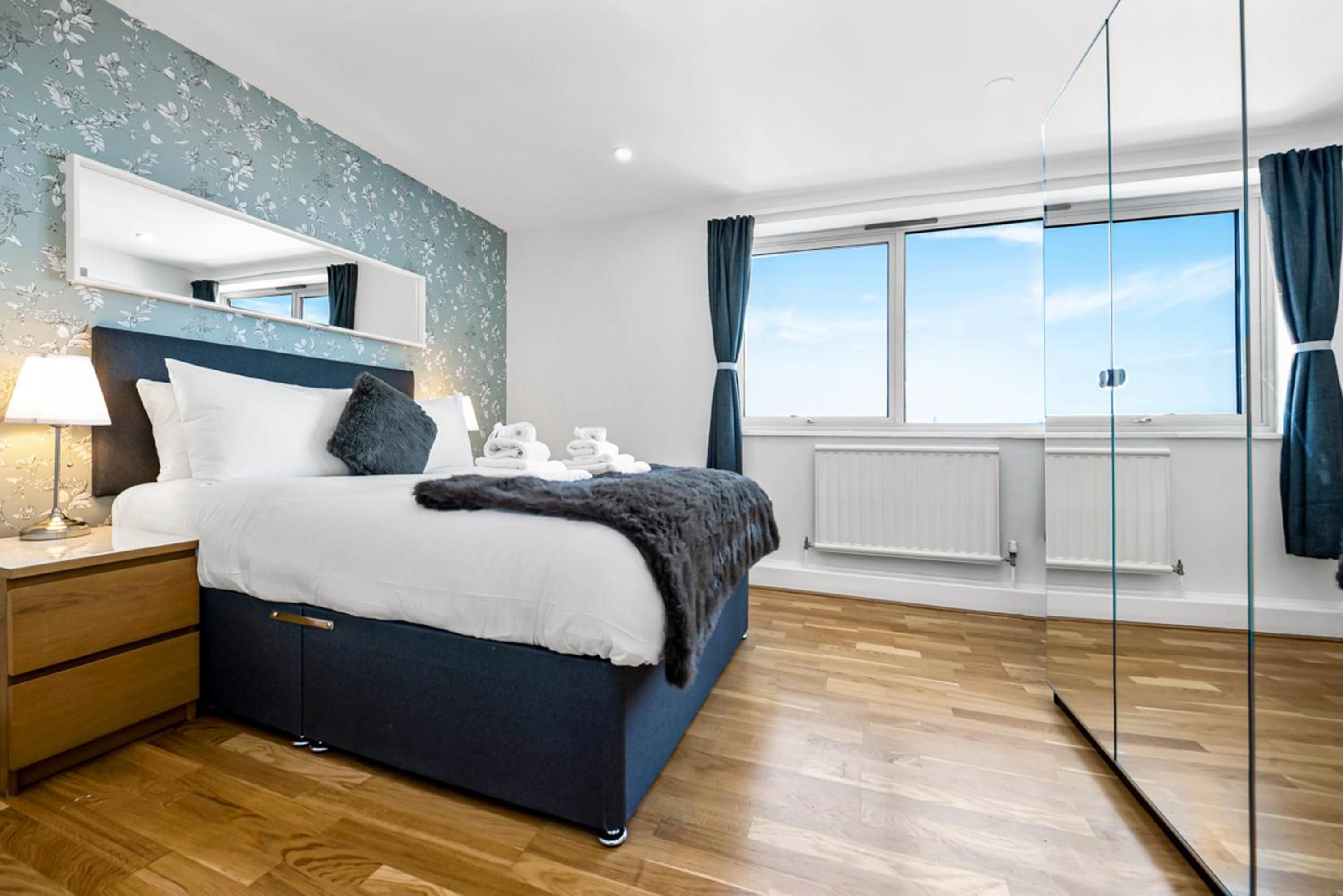 Stunning Flat on King's Road, Chelsea with Balcony
