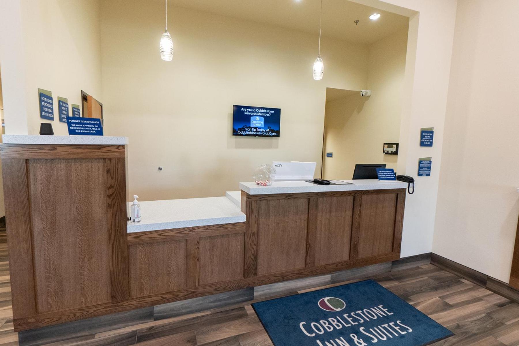 Cobblestone Hotel & Suites-Sheldon view 4