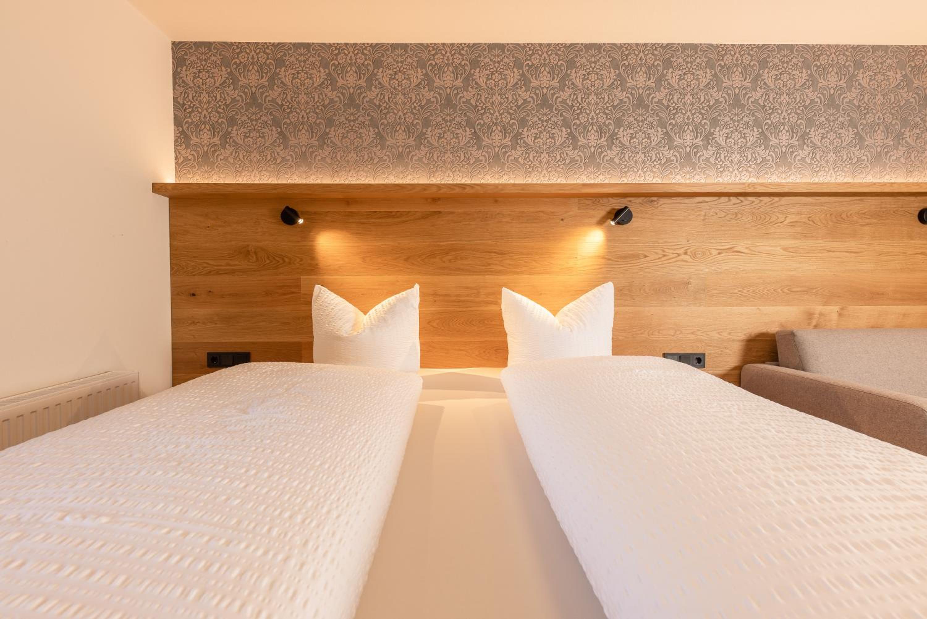 Pension Gulla - Ferienhaus Appartements B&B