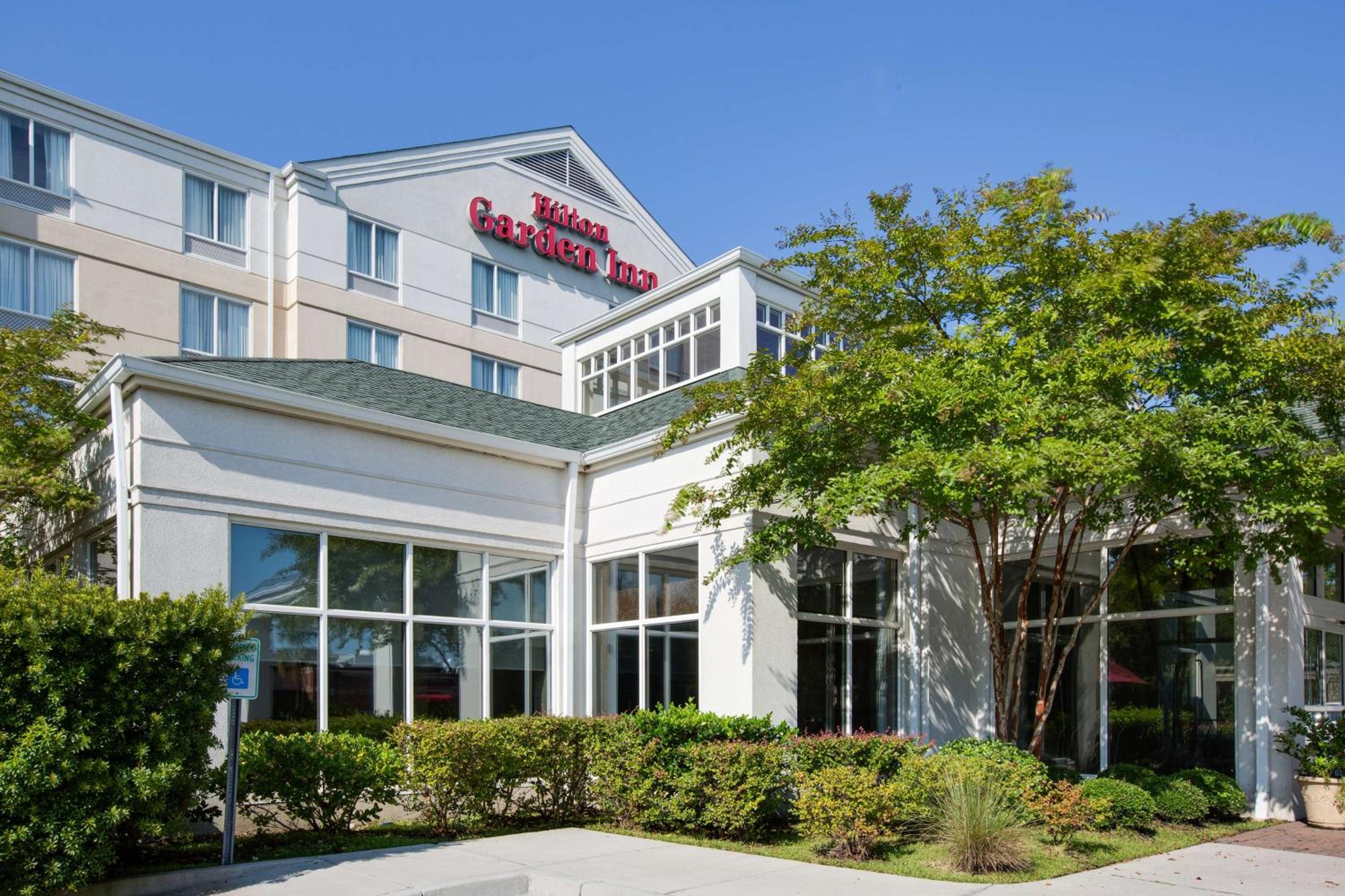 Hotel Hilton Garden Inn Charleston Airport - Image 1