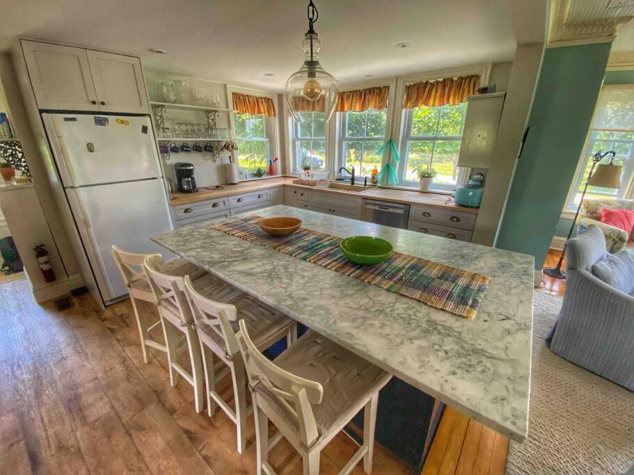 Loyalist Lakehouse with Private Beach