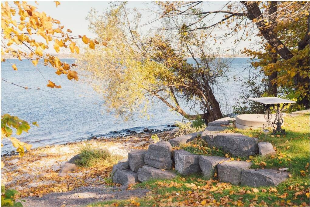 Loyalist Lakehouse with Private Beach